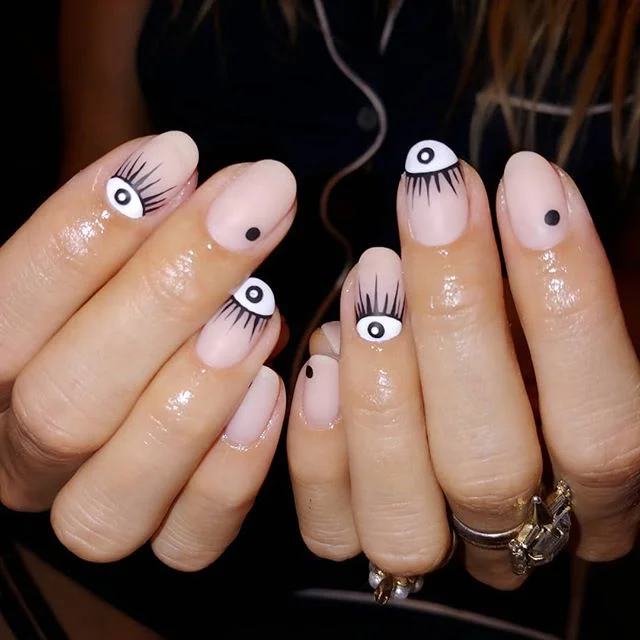 #eyes 👀 #nails 💅 #miami 🌞 🌴