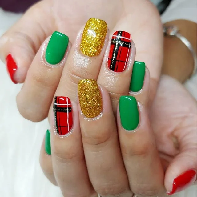 #christmas is coming soon 🎅#christmasnails