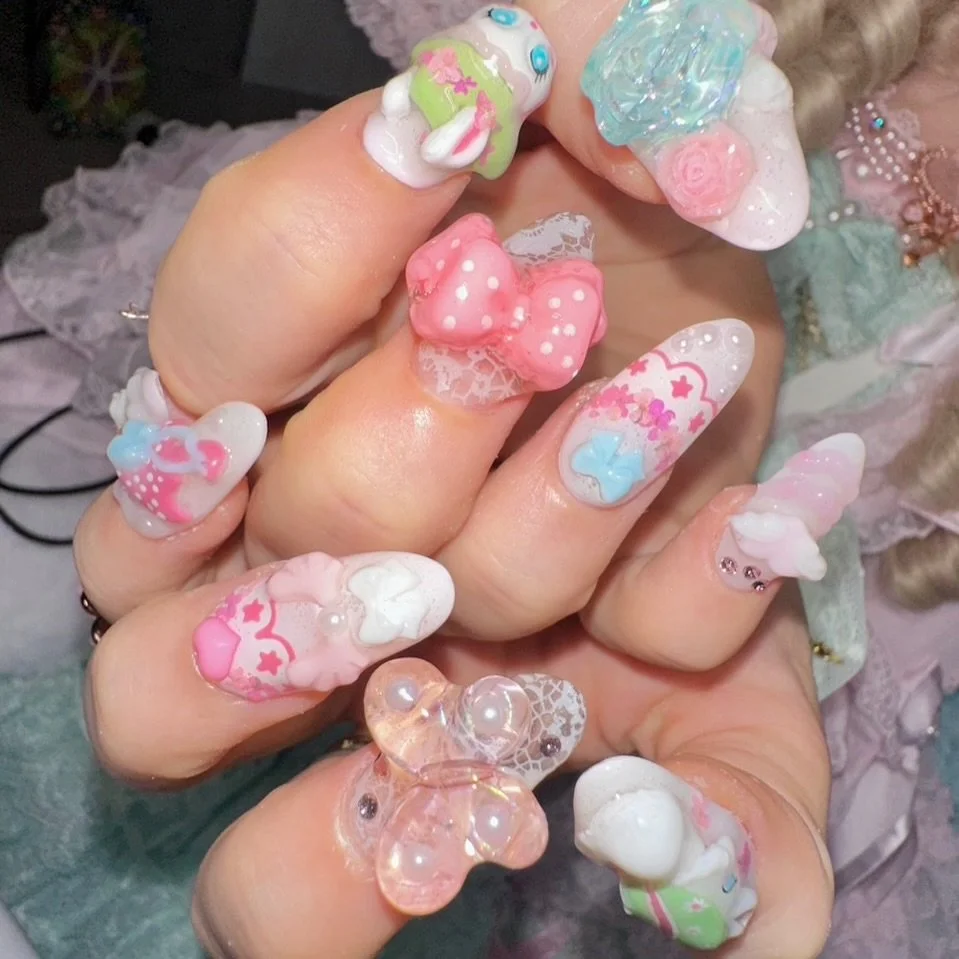 Tokyo nail salon 🎀 English / 日本語 @jess.teabunny 
@mami_topcoat #nails #kawaiinails #cute #shimokitazawa #lolita #cosplay 👑 #ネイル #かわいい #コスプレ #ガーリーネイル