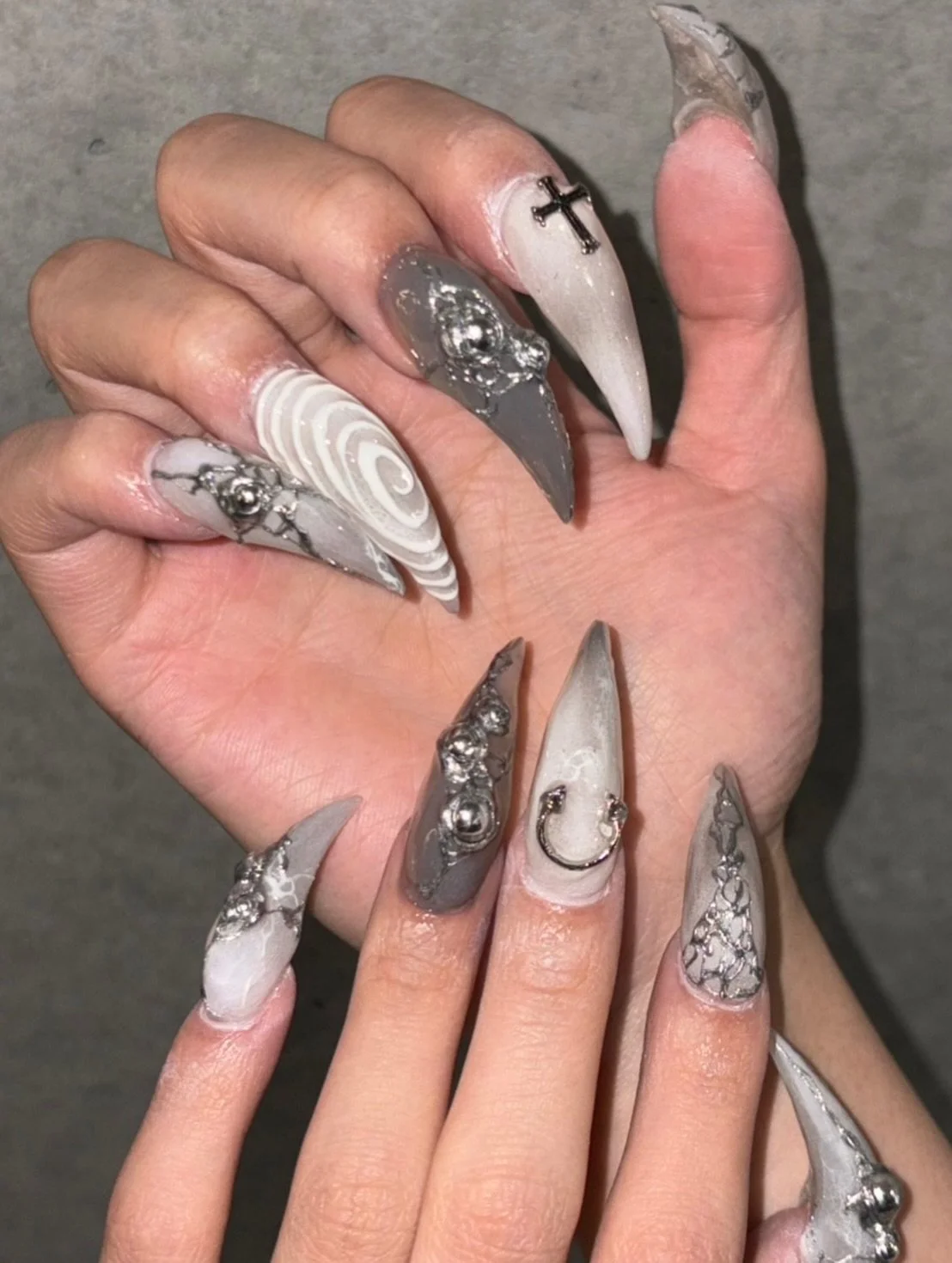 Nail salon Tokyo 🐈&zwj;⬛ #catclaws #nails 
@leona_topcoat #shibuyanailsalon #shimokitazawa #猫爪

English friendly nail salon Tokyo