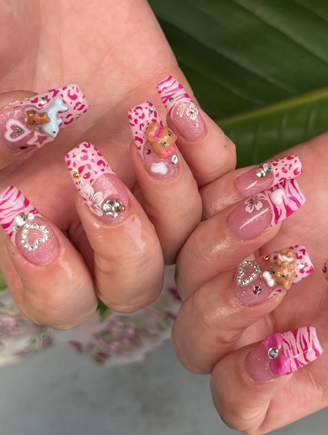 #hellokitty ❤️&zwj;🔥😻 @miku_topcoat 

Tokyo nail salon 
Japanese nail art 💅
Anime nail design
English friendly nail salon

#tokyonails
#tokyonailsalon
#japanesenailart
#tokyonailart