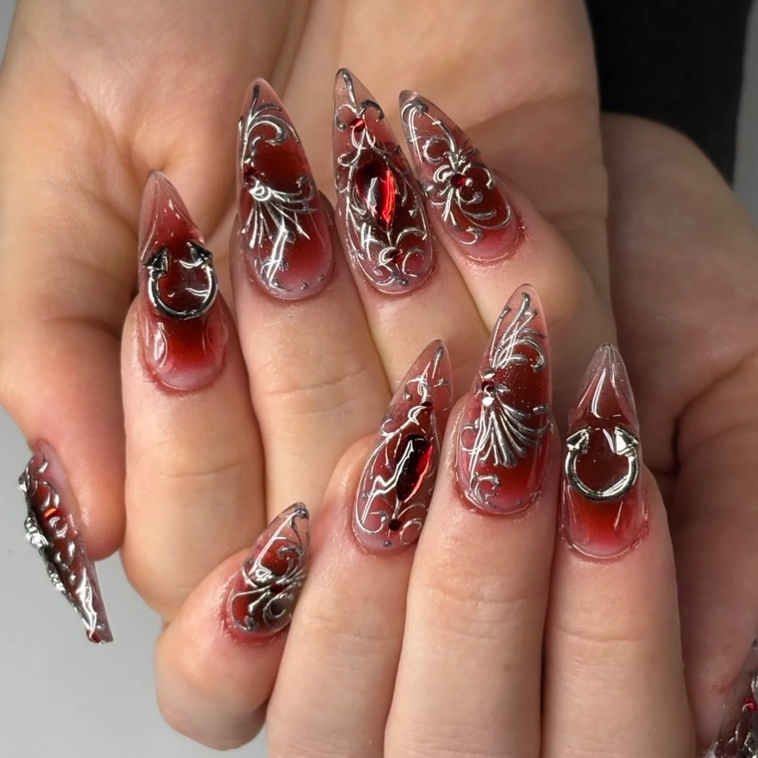 @leona_topcoat 🐍❤️&zwj;🔥

Tokyo nail salon 
Japanese nail art 💅
Anime nail design
English friendly nail salon

#tokyonails
#tokyonailsalon
#japanesenailart
#tokyonailart
#tokyonail