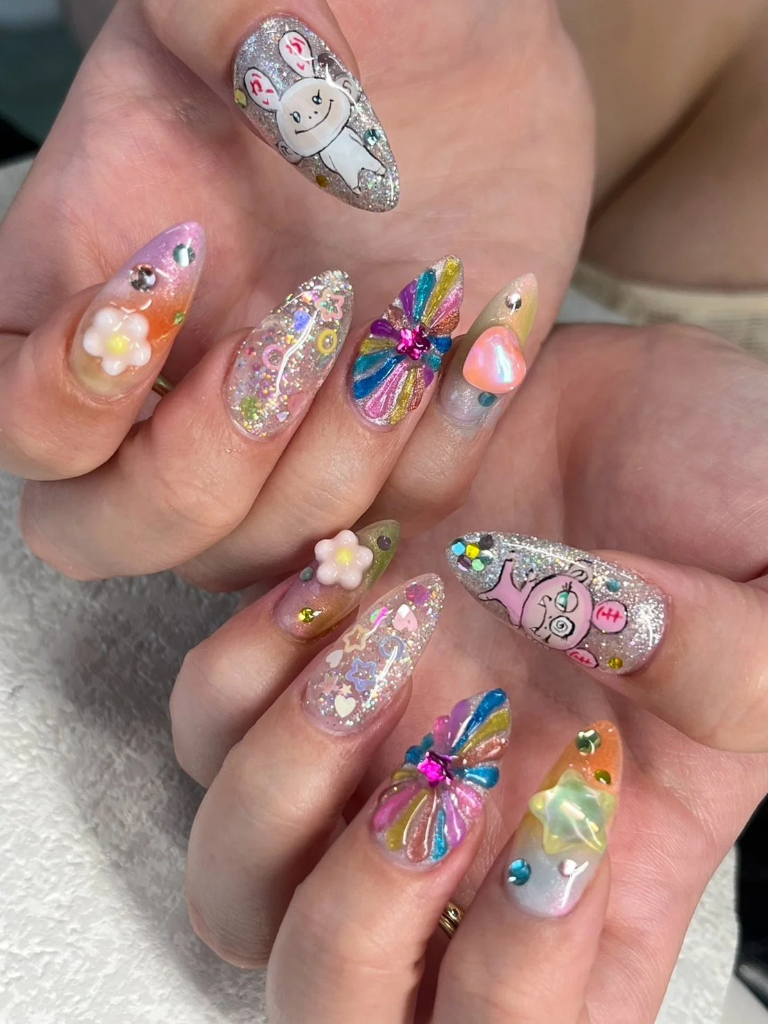 @miku_topcoat 
#takashimurakami 

Tokyo nail salon 
Japanese nail art 
Anime nail design
English friendly nail salon

#tokyonails
#tokyonailsalon
#japanesenailart
#tokyonailart
tokyonail