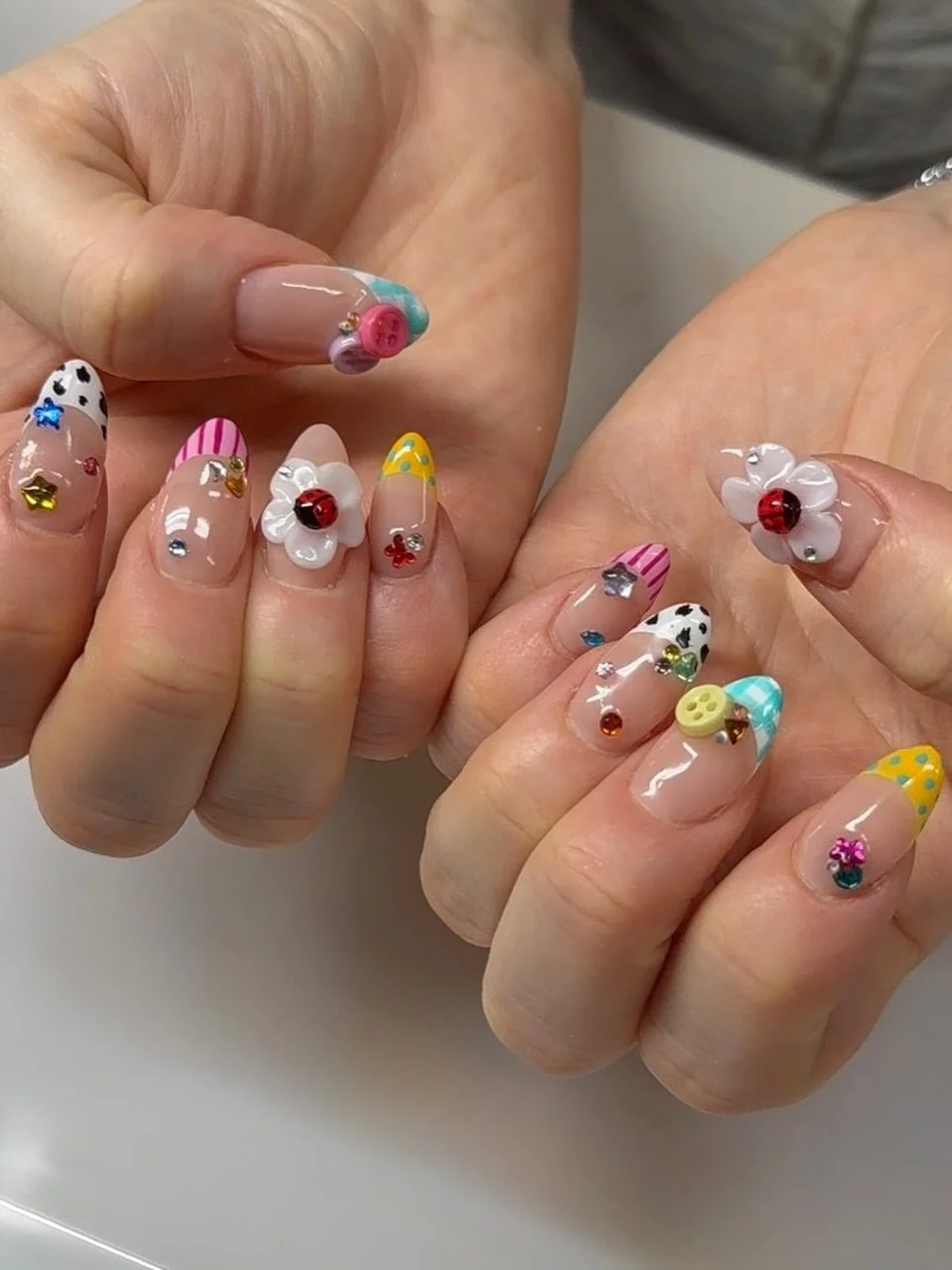 @ayane_topcoat 🐞🌼

Tokyo nail salon 
Japanese nail art
Anime nail design
English friendly nail salon

#tokyonails
#tokyonailsalon
#japanesenailart