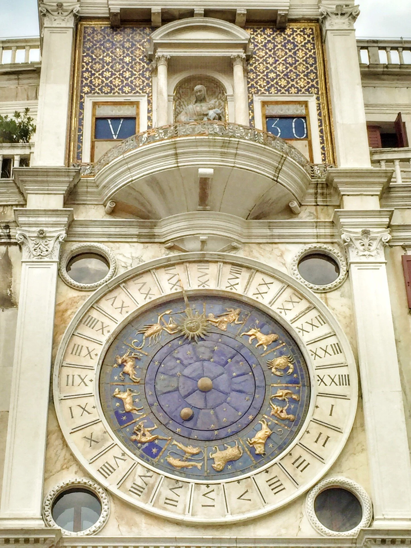 Venice-doges-palace-zodiac-clock.jpg