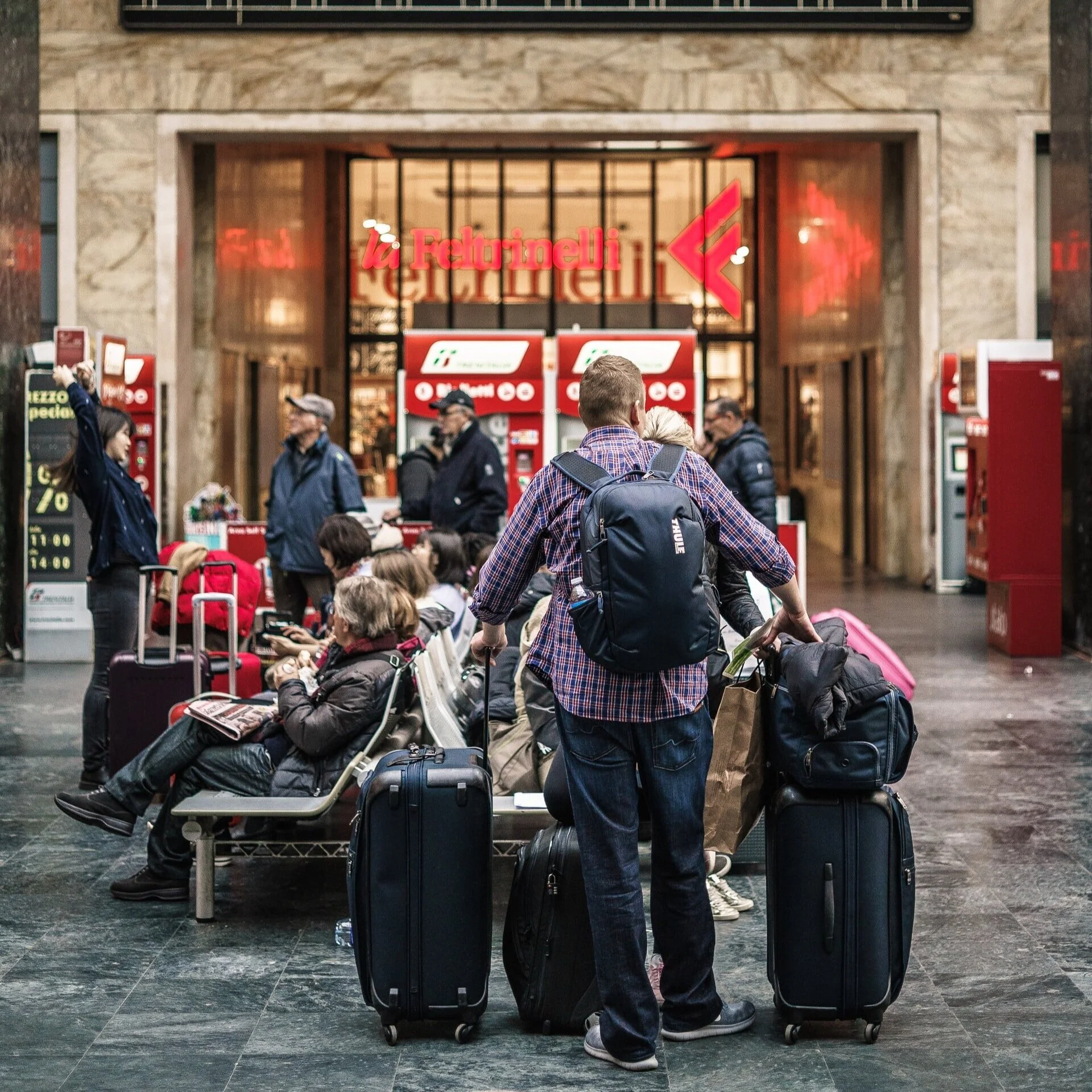 Offering guaranteed lowest price travel activities