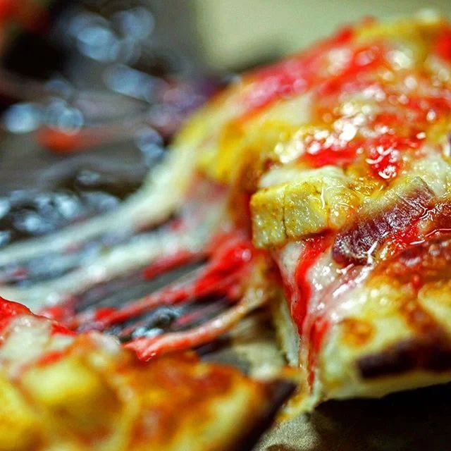 There were 30 pizzerias I'd like to hit in Detroit but I had only 8 hours. I have the Detroit Free Press's restaurant critic Mark Kurlyandchik to thank for sampling Detroit-style pies with Bangladeshi toppings.
🍕
&quot;The fish paste pizza is amazin