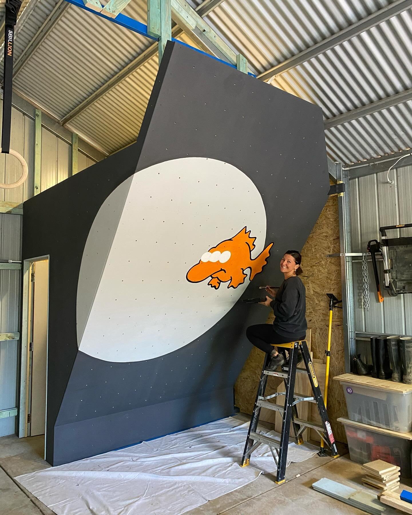 Can I count this as my first mural? 😬
Scroll to see it finished. 
🔨: @stewthomas 
🎨: me

#homeboulderingwall #lifeingeelong #bouldering #climbing #homegymsetup #shedlife #blinky #simpsons #mural