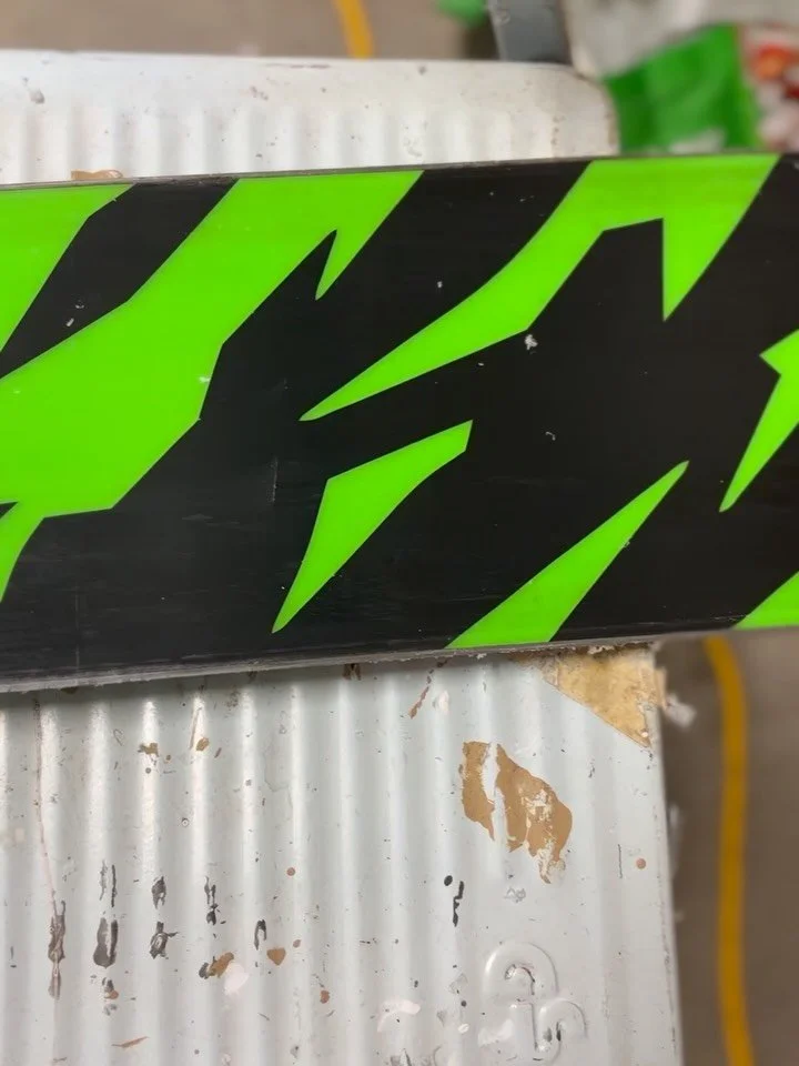 Let it snow ❄️
#gettingpumped 
Cheers, @loic_ru for giving my skis some much needed TLC. Now wax off and getting some snow time in soon!
#northshore #northvancouverbc #happyholidays