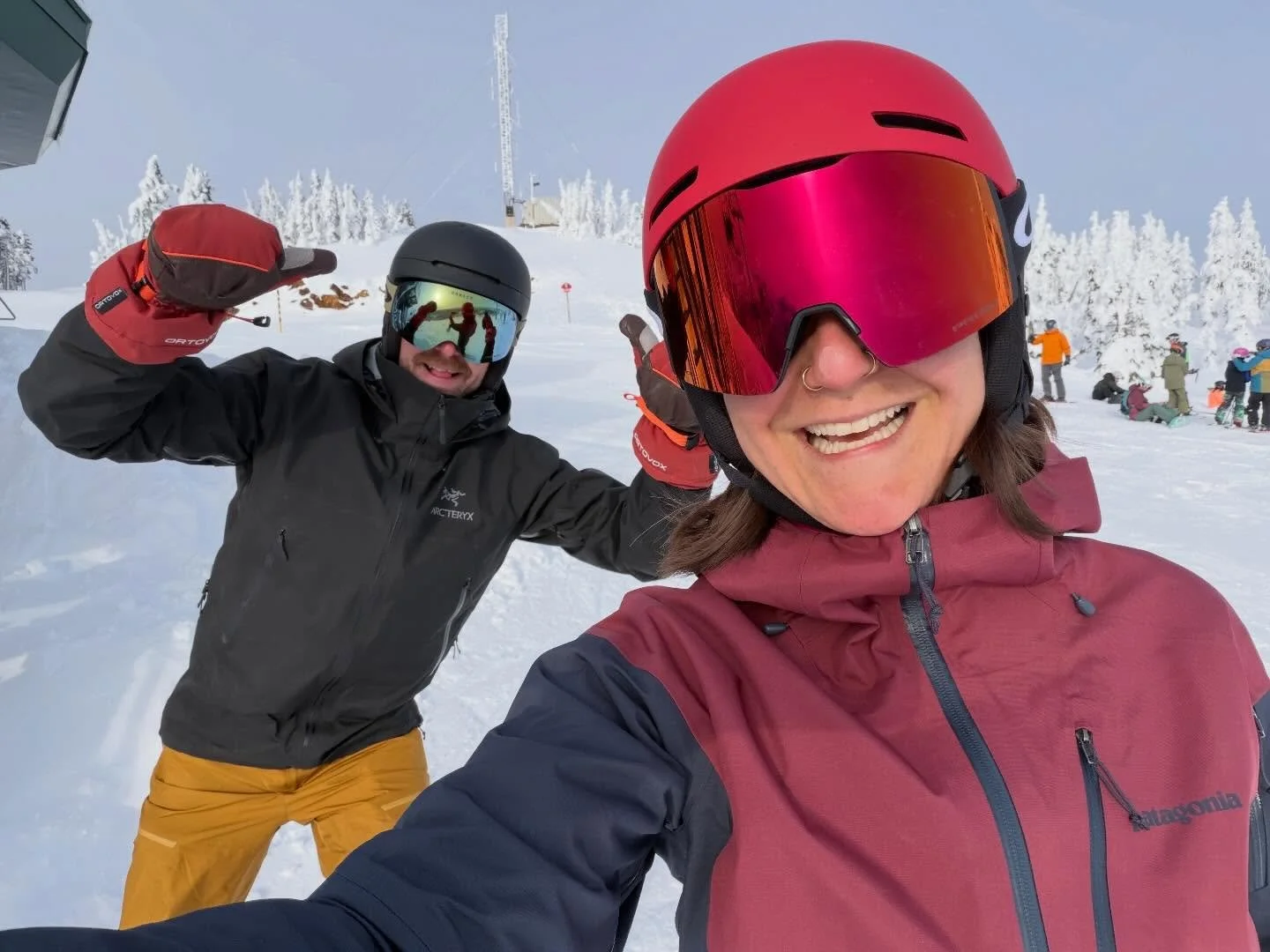 Nature and my lil fam 🌲🏔️
#beautifulbc #homeforchristmas