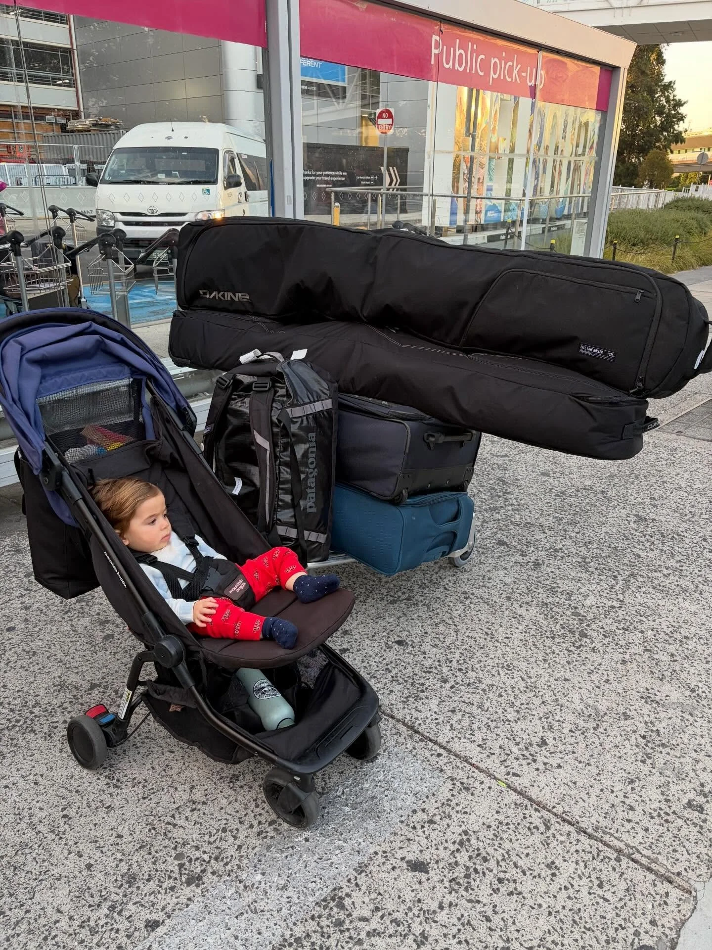 Zoned out but we back in Melbs, baybay!
#familyvacation #vancouvertomelbourne