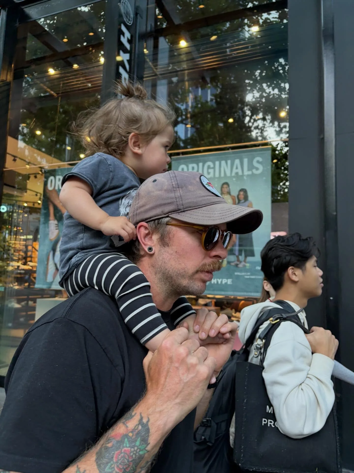 Long weekend recap. Marlon Williams, Emma Donovan, Kee&rsquo;ahn, Jelly&rsquo;s 40th. 🎶 🎵 💃🏽 🕺🏽 🪩 
Tunes all around.
#melbournelongweekend #marlonwilliams #liveatthegardens #weekendofmusicanddance #nowwesleep