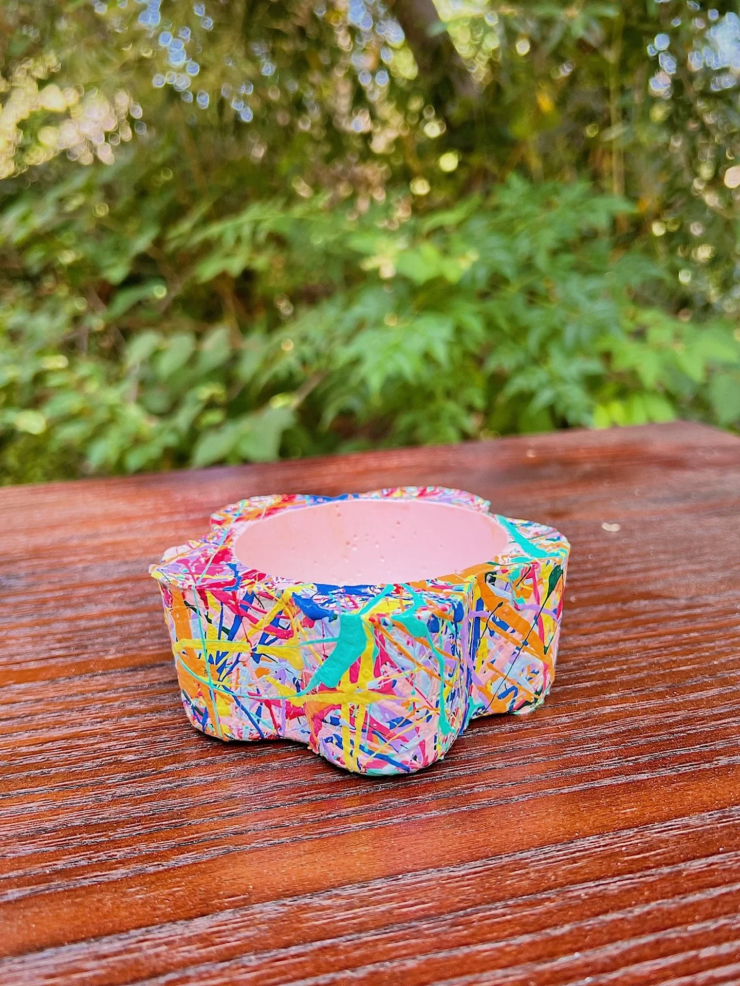 cement-quality-ashtray-indoor-outdoor-on-browin-picnic-table.JPG