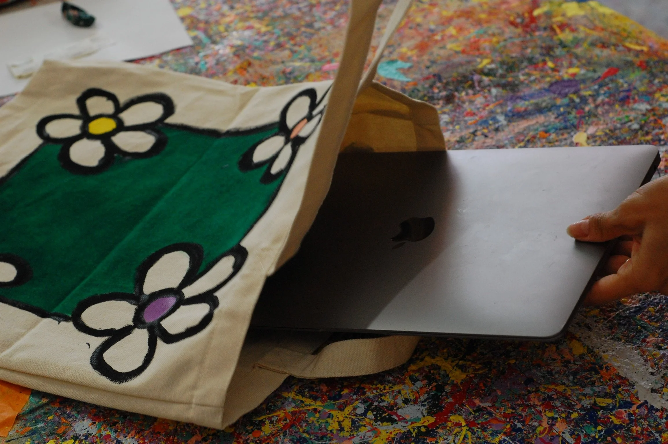 superbloom-laptop-bag-painted-tote.JPG