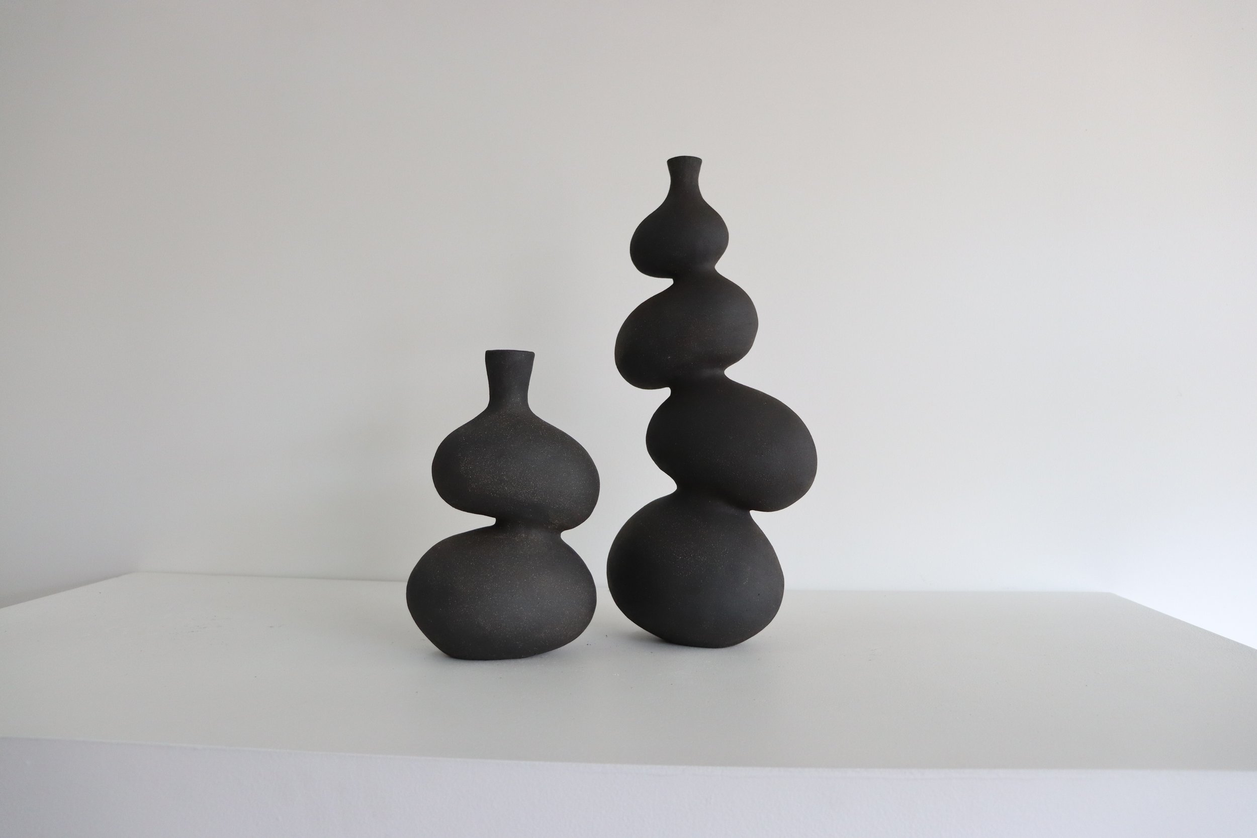 Eloise White_Eloise White_Vessel no.1 & Vessel no.6_2022_Black Scarva Stoneware.JPG