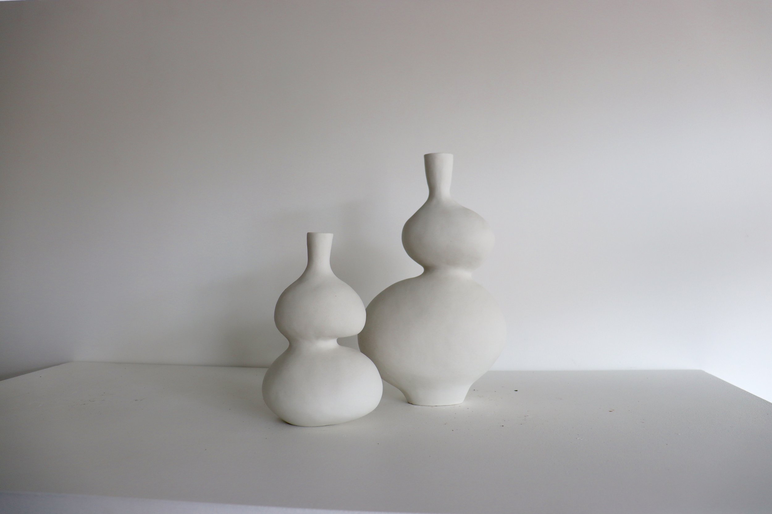 Eloise White_Vessel no.2 & Vessel no.4_2022_Southern Ice Porcelain.jpg