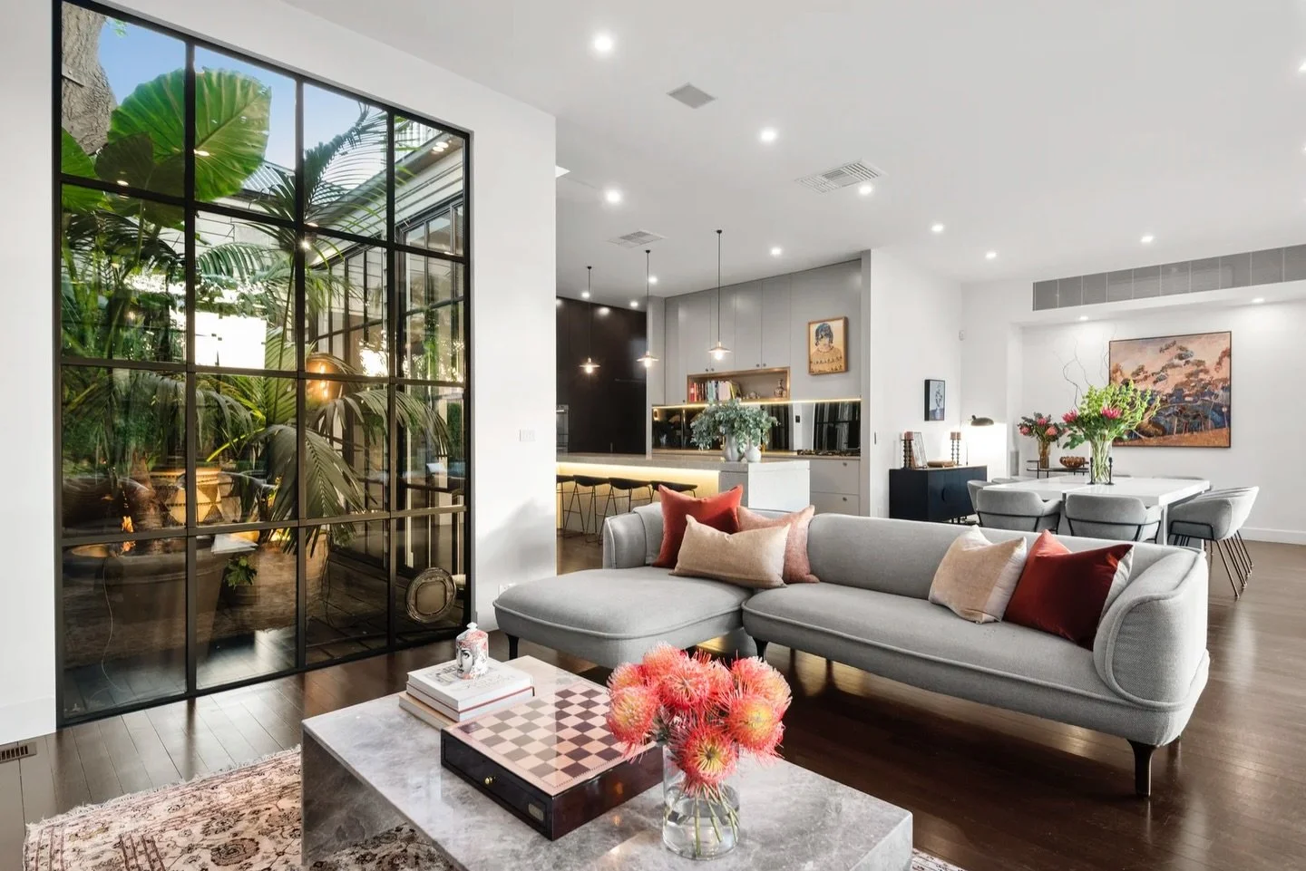 Another, very partial, styling job, but what a complete dream it was. 👌🏽

It&rsquo;s no wonder this property was SNAPPED-UP within a week of hitting the market. 🙌🏽

7-9 Nicholls Street | Malvern 

Agents | @thetomlinsonbrothers @rae_tomlinson_pro