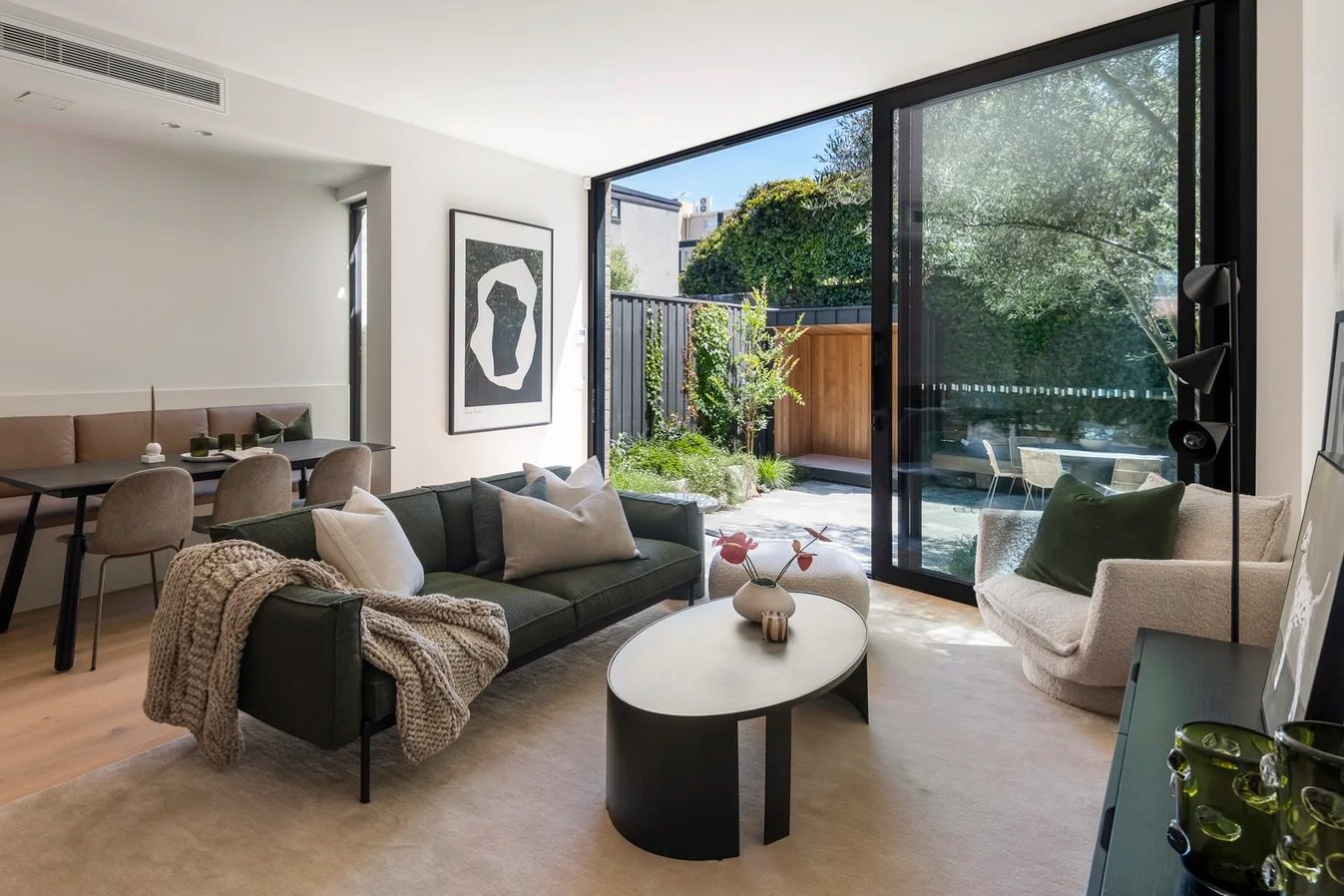 Relaxed spaces. 👌🏽

5 Bunalbo Avenue | South Yarra

Agents | @daisytoogood_kayburton @mattbdavis_kayburton @acondon_kayburton @kayandburton

#banquetteseating #greensofa #propertystylingmelbourne #familyroom