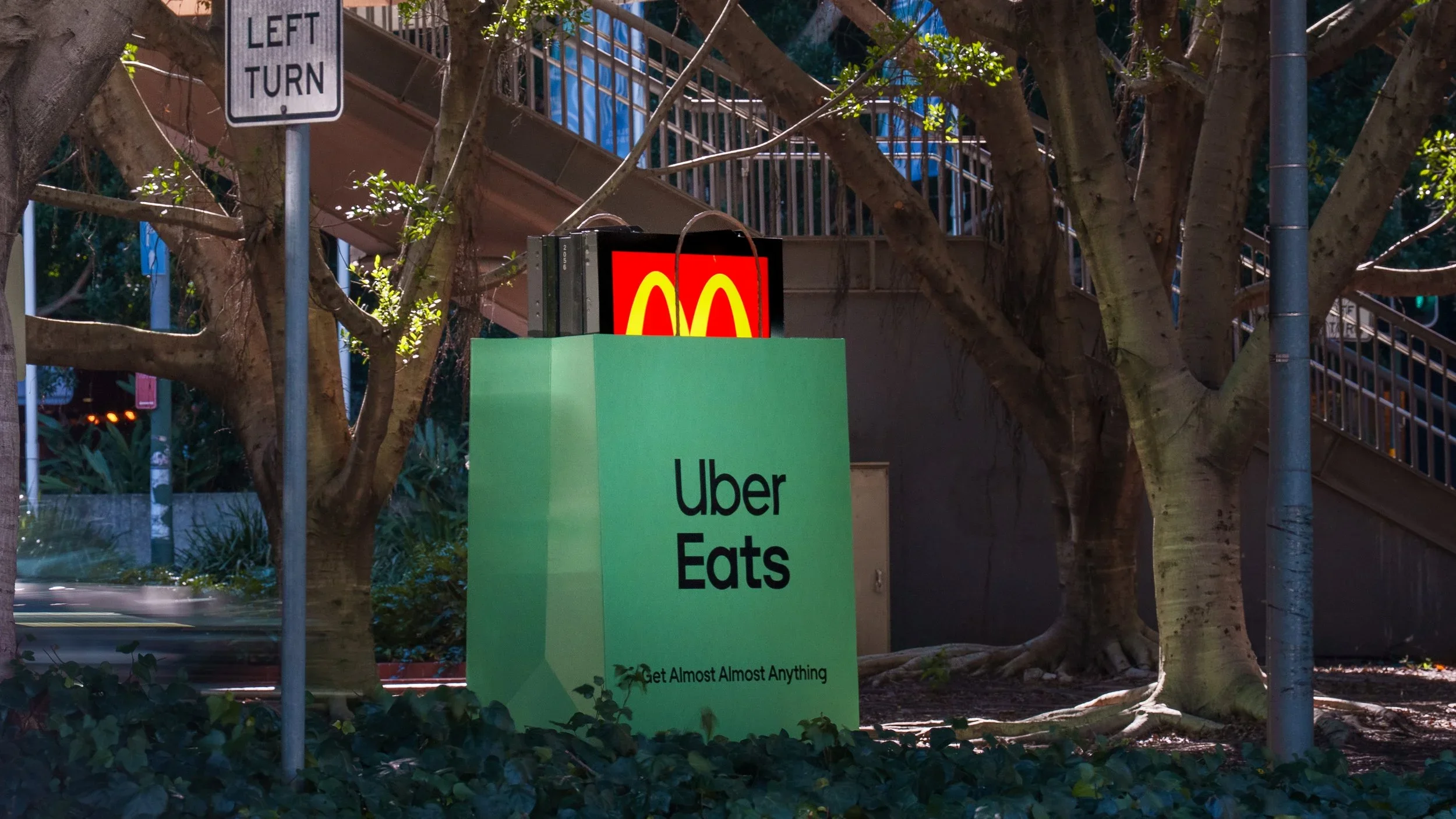 UBER+-+BAG+-+MCD.webp