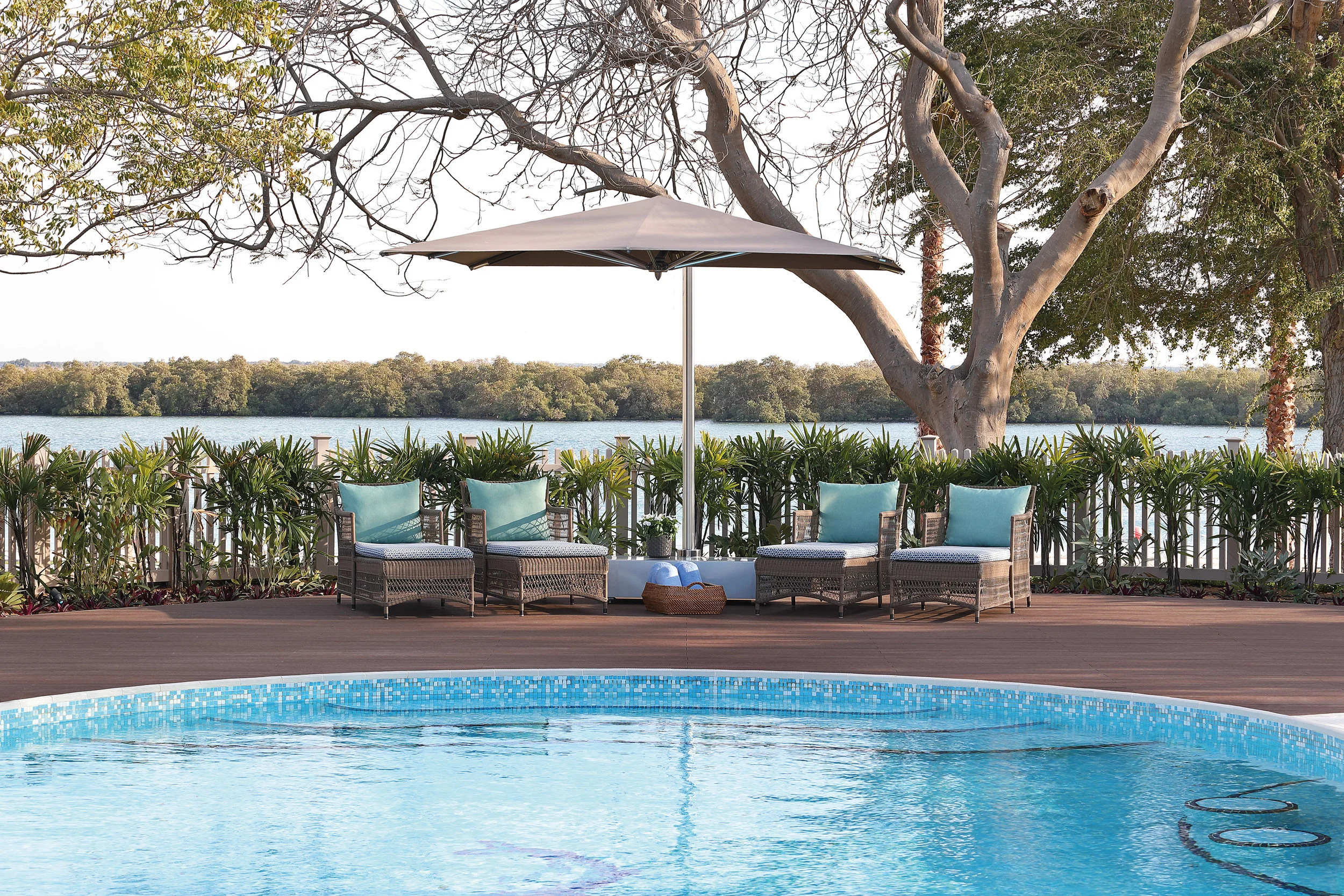 od.island_pool1.low.jpg