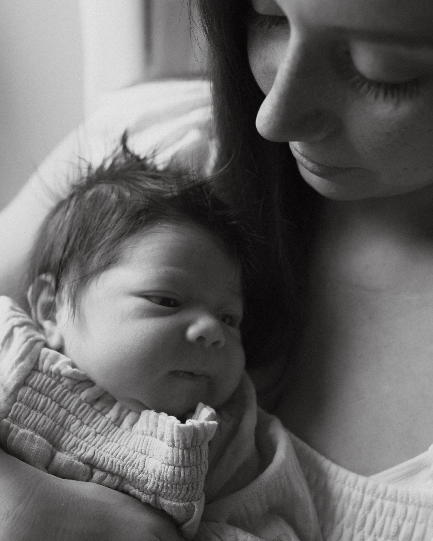 I met with this sweet mama over the summer &amp; had the joy of getting to know her, hearing her hopes &amp; dreams for her little girl&rsquo;s future. This fall, I got to meet that dream come true&hellip; sweet baby Sophia. 

There&rsquo;s something