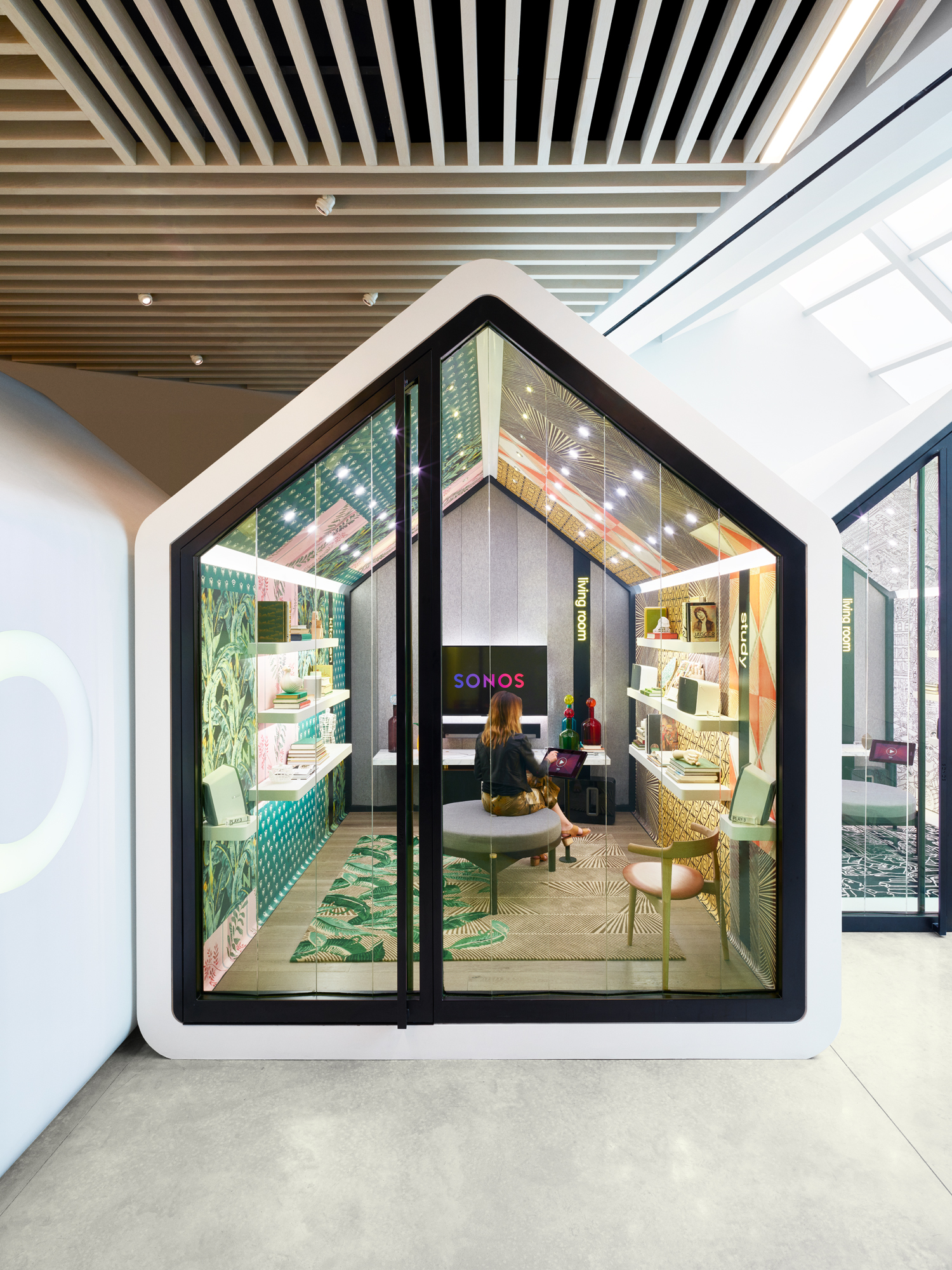 SPENCER_LOWELL_PARTNERS_AND_SPADE_SONOS_101_34_V3.jpg
