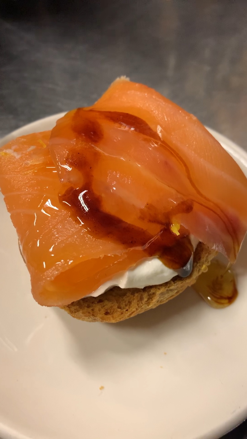 Salmon with yogurt and truffled honey