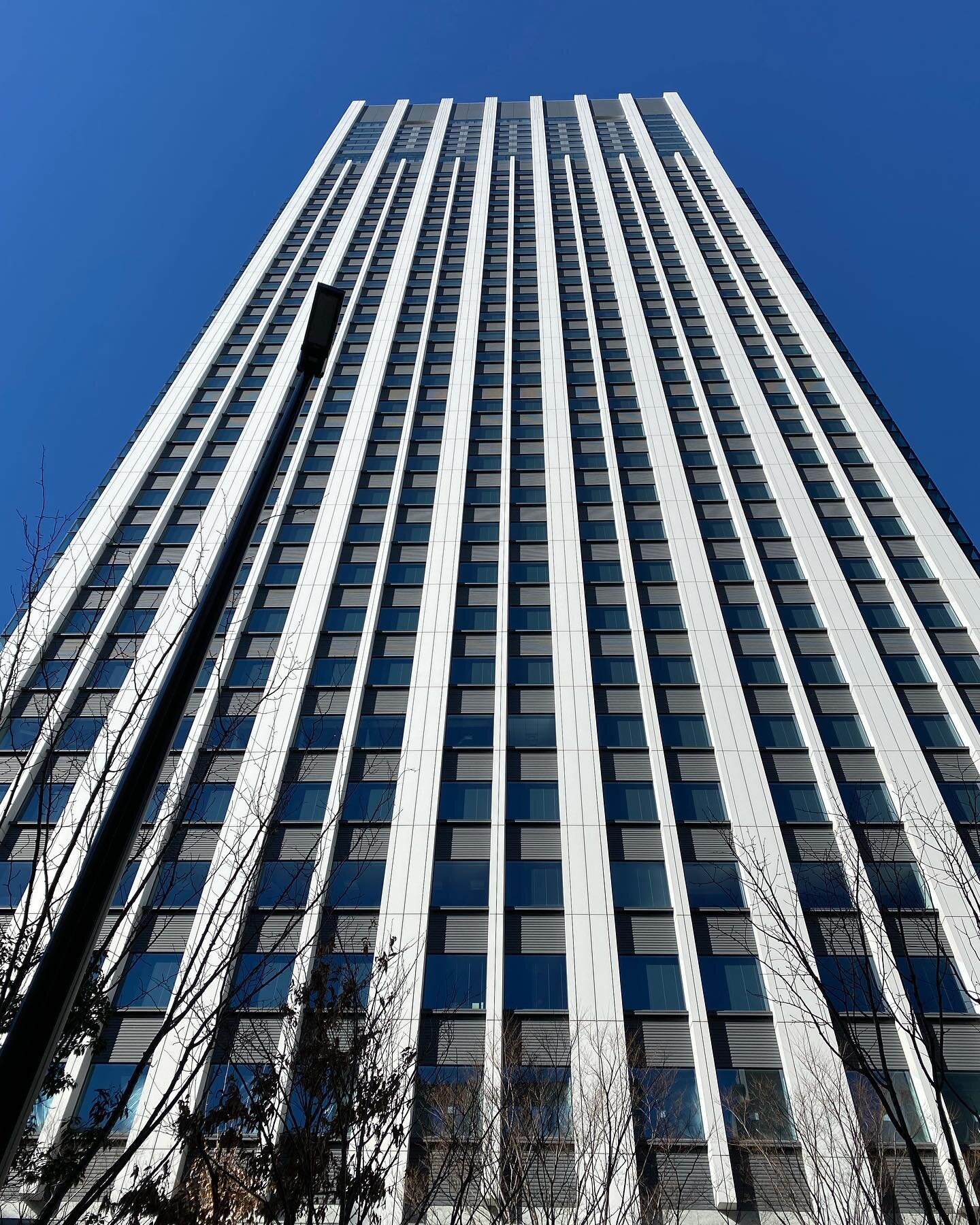 #tokyo #metropolis #skyscraper