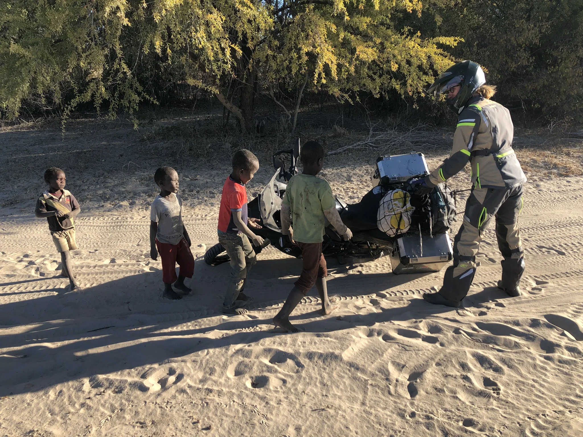  Iva uses forced child labor to lift her bike 