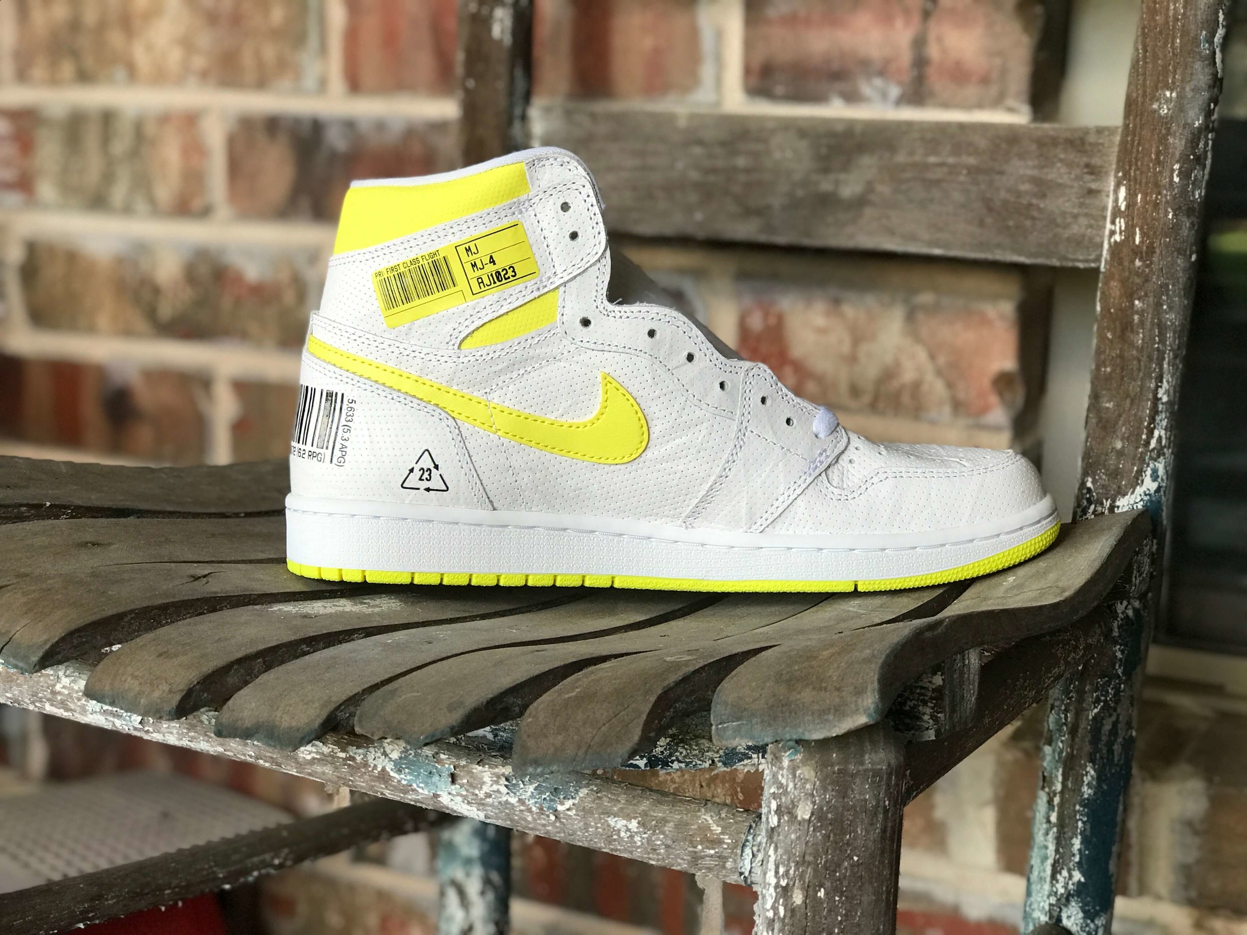 Jordan 1 Retro High OG “First Class Flight” Review] Retro Insider