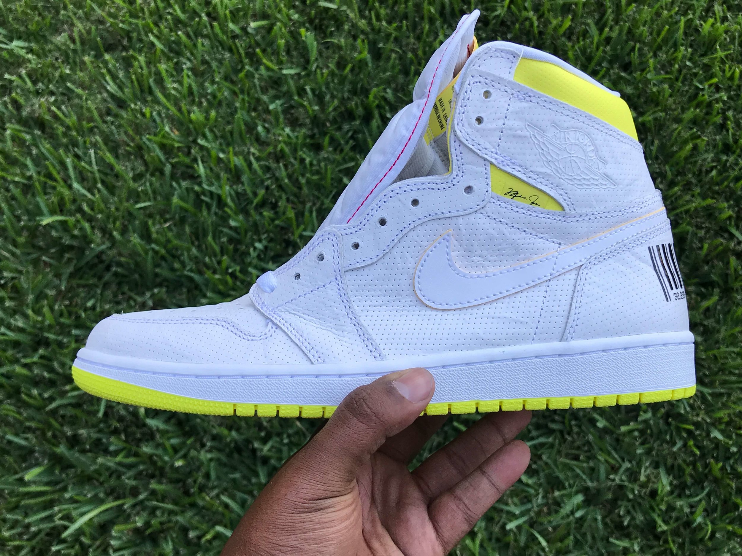 AIR-JORDAN-1-RETRO-HIGH-OG-FIRST-CLASS-FLIGHT29.JPG