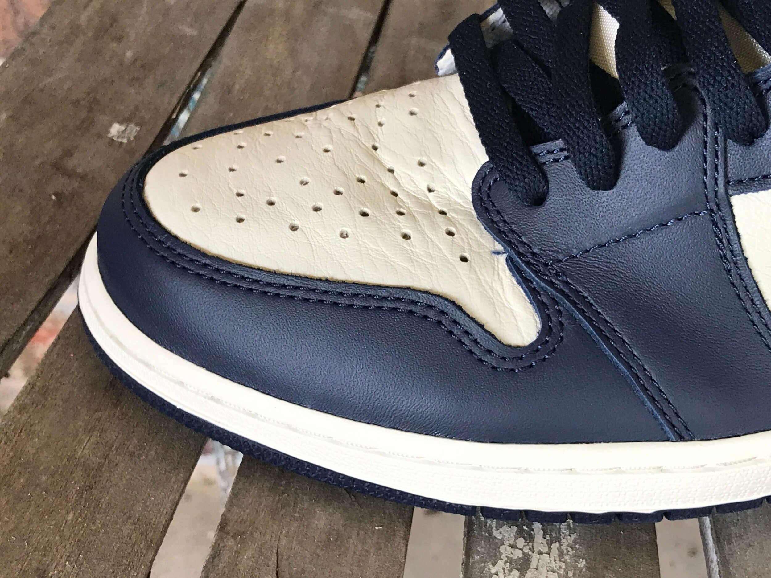 creases out of jordan 1