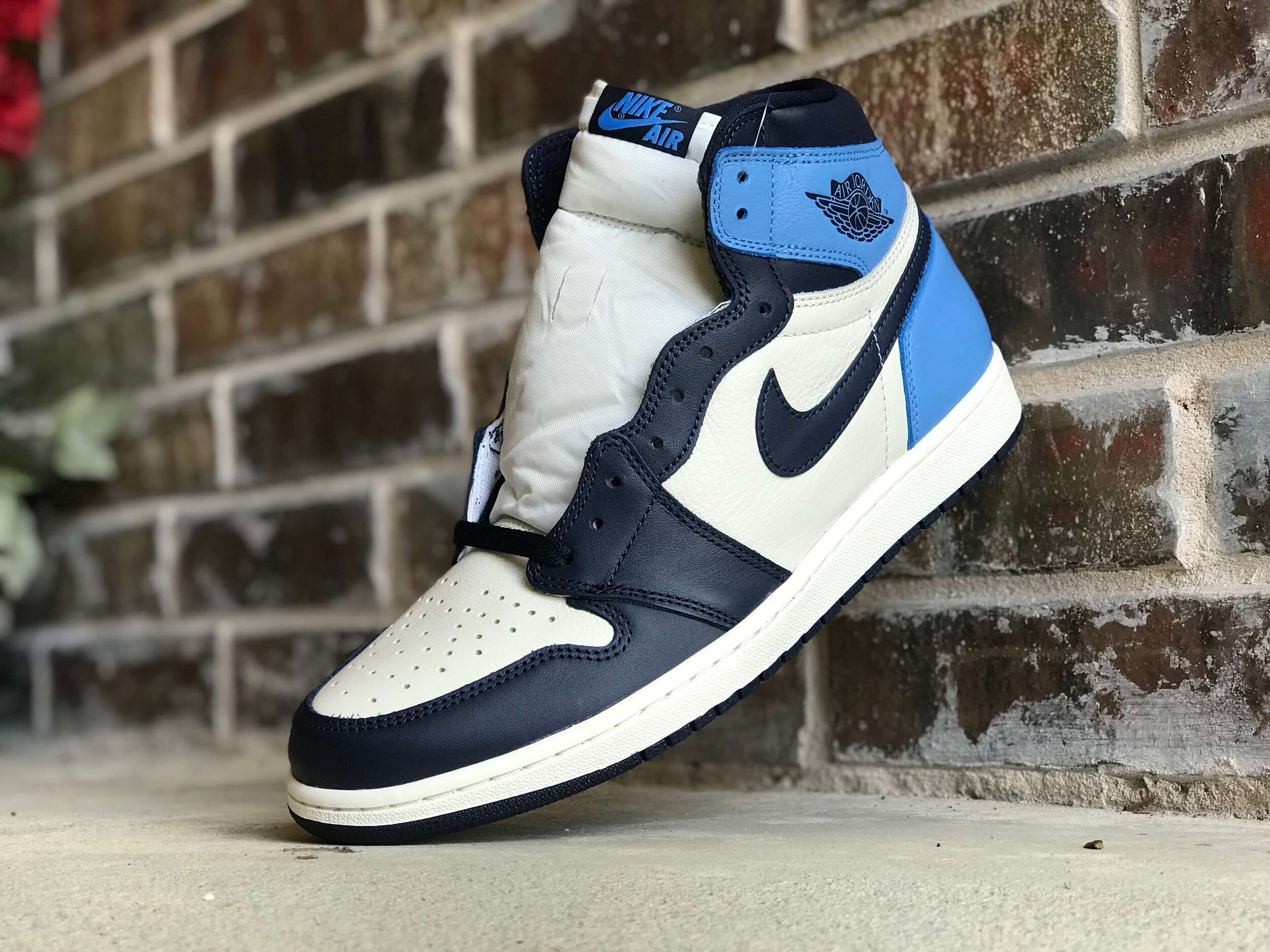 Review: Air 1 Retro High OG "Obsidian / UNC" | The Insider