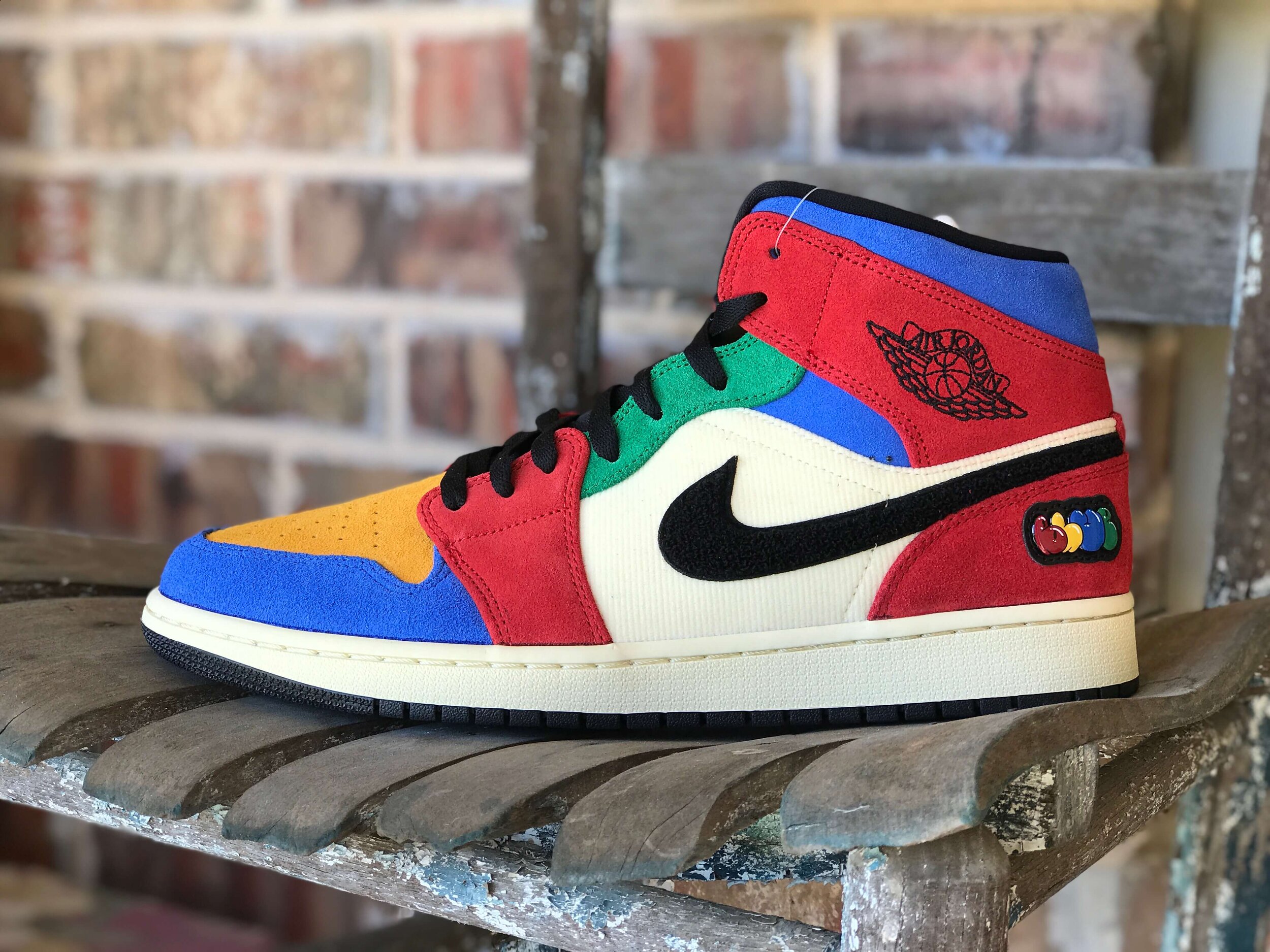 A First Look At The Blue The Great Air Jordan 1 Mid Unboxing The Retro Insider A First Look At The Blue The Great Air Jordan 1 Mid Unboxing The Retro Insider
