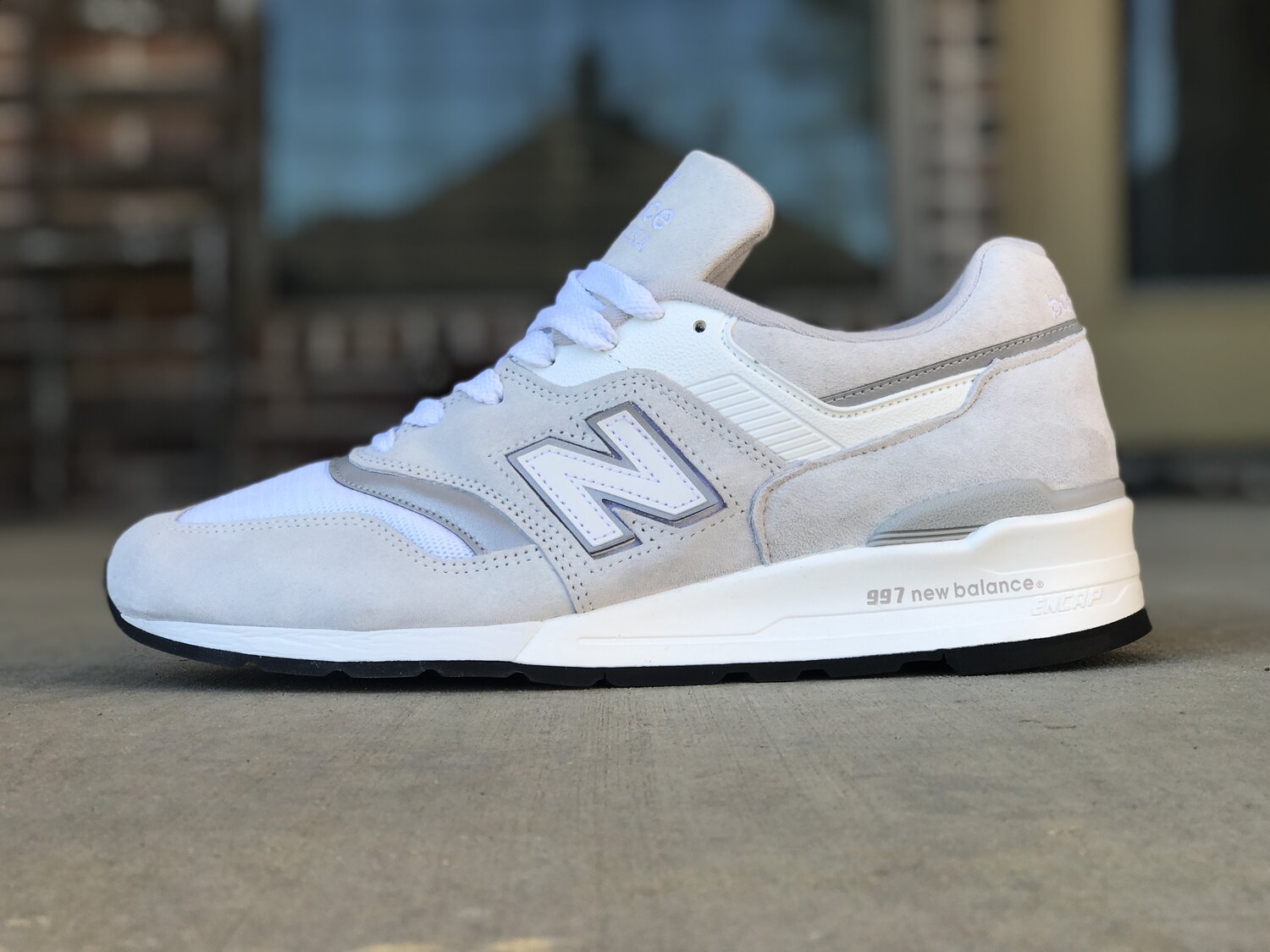 Unboxing The in the USA New 997 "Trifecta" [Video] The Retro