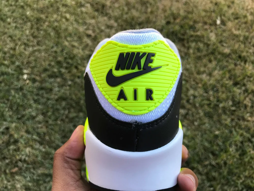 A Detailed Unboxing Of The Nike Air Max 90 Volt Must Watch The Retro Insider