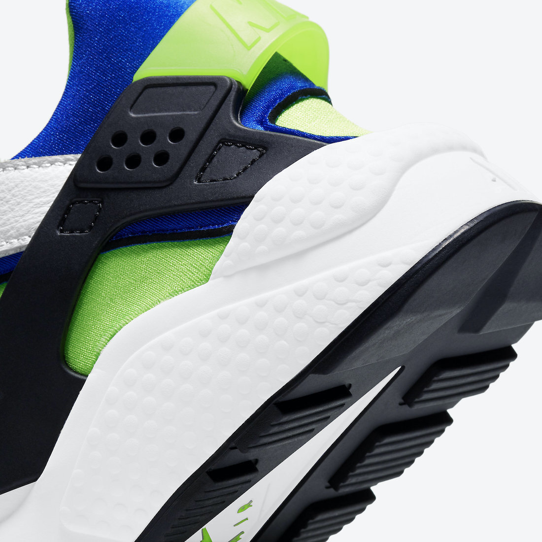 nike-air-huarache-scream-green-DD1068-100-2021-release-date-7.jpeg