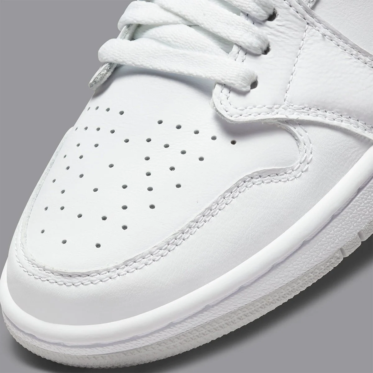 air-jordan-1-low-og-neutral-grey-cz0775-100-release-date-7.jpeg