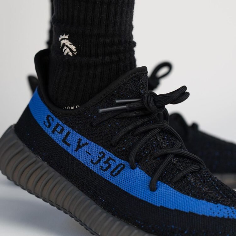 adidas-Yeezy-Boost-350-V2-Dazzling-Blue-GY7164-010-750x750.jpeg