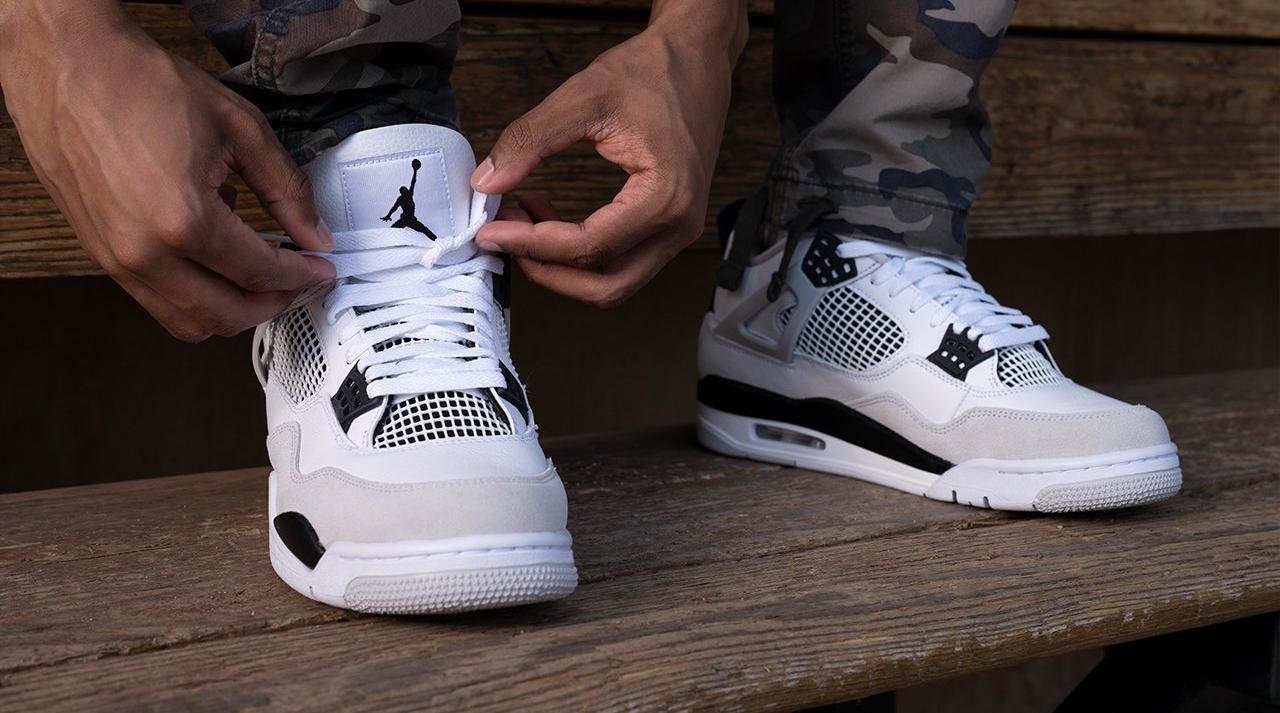 How Does The Air Jordan 4 Fit 