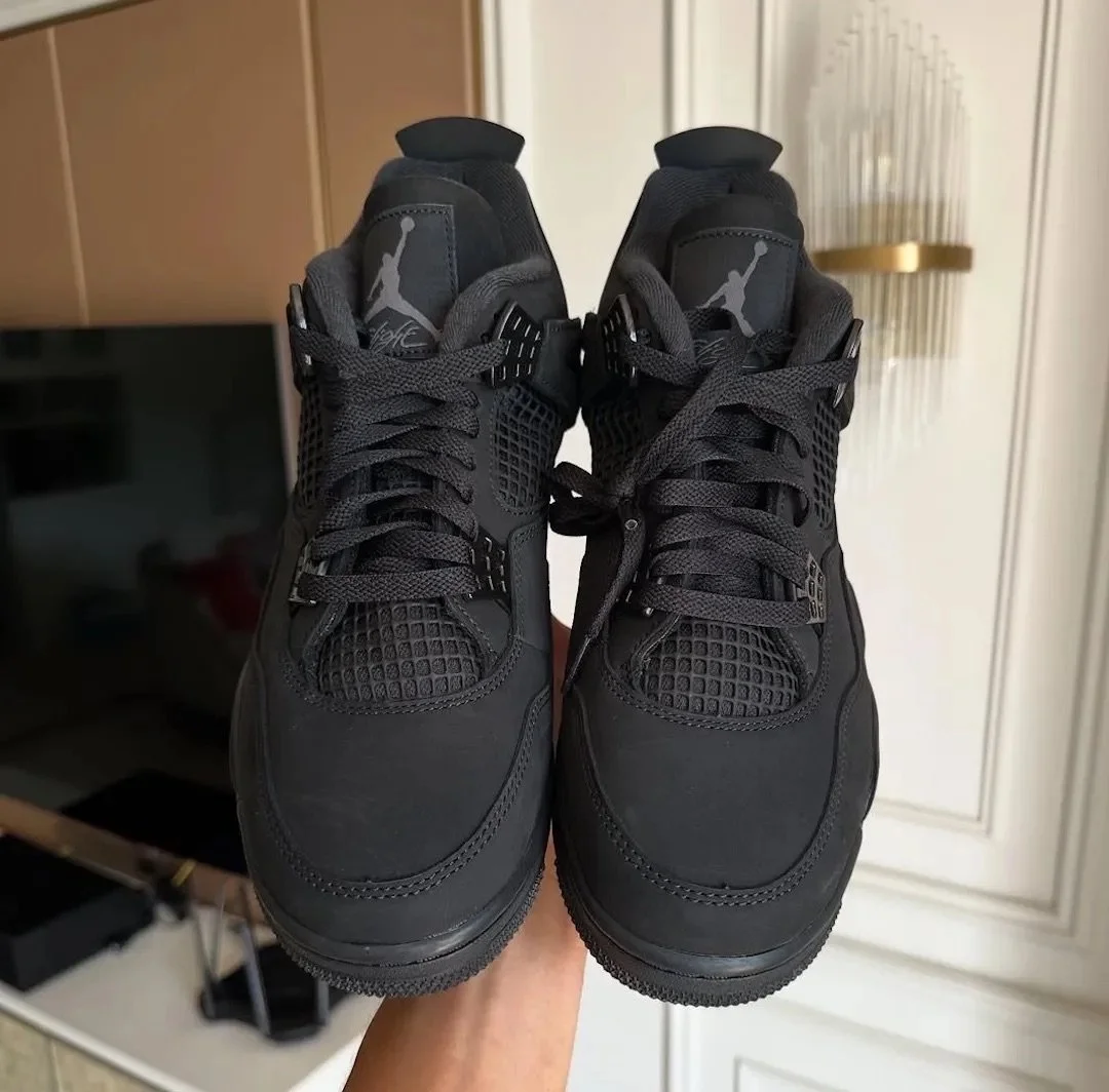 air-jordan-4-black-cat-2025-fv5029-010-2.jpeg