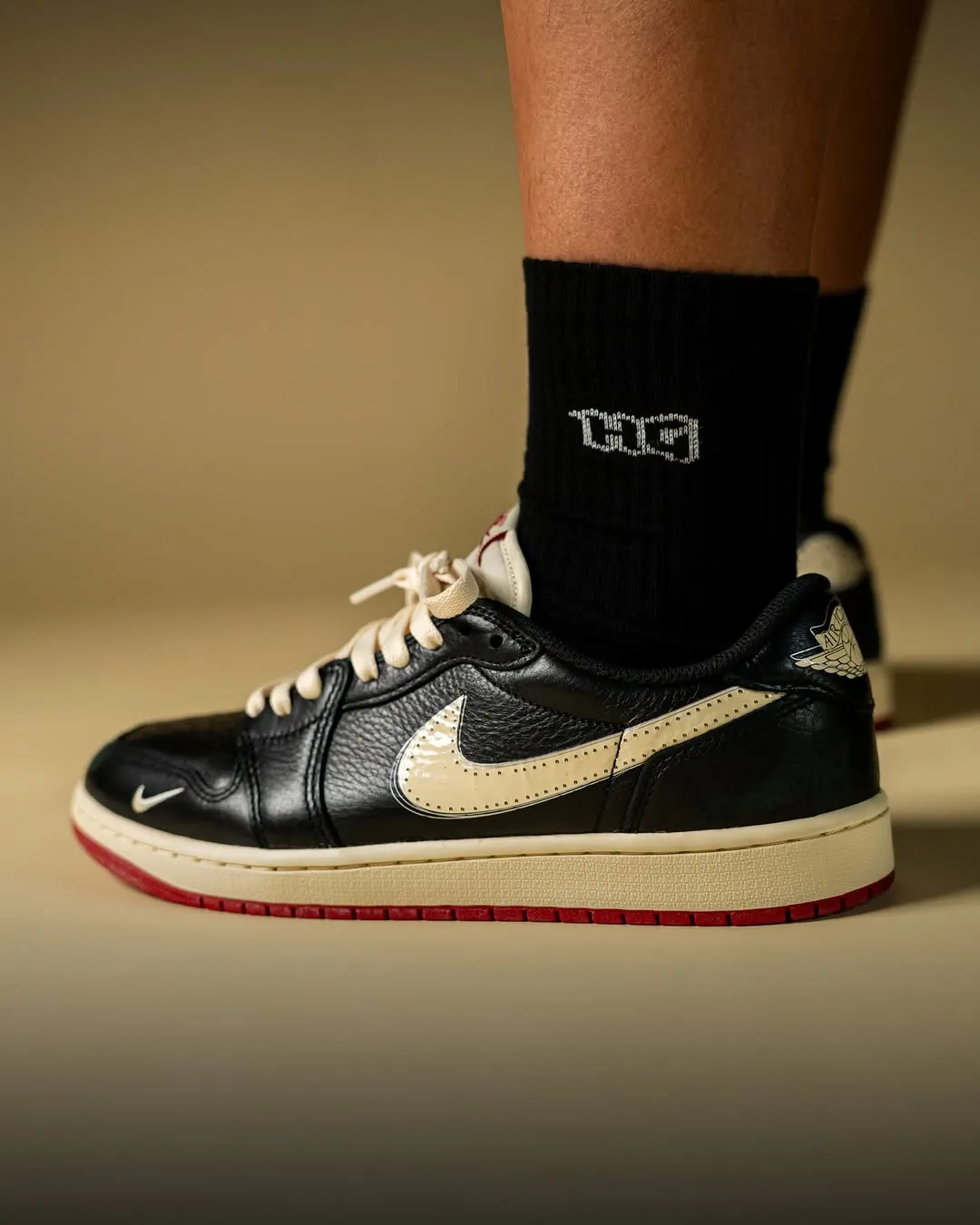 nigel-sylverster-air-jordan-1-low-og-nitro-black-IB8958-001-release-info-2.png