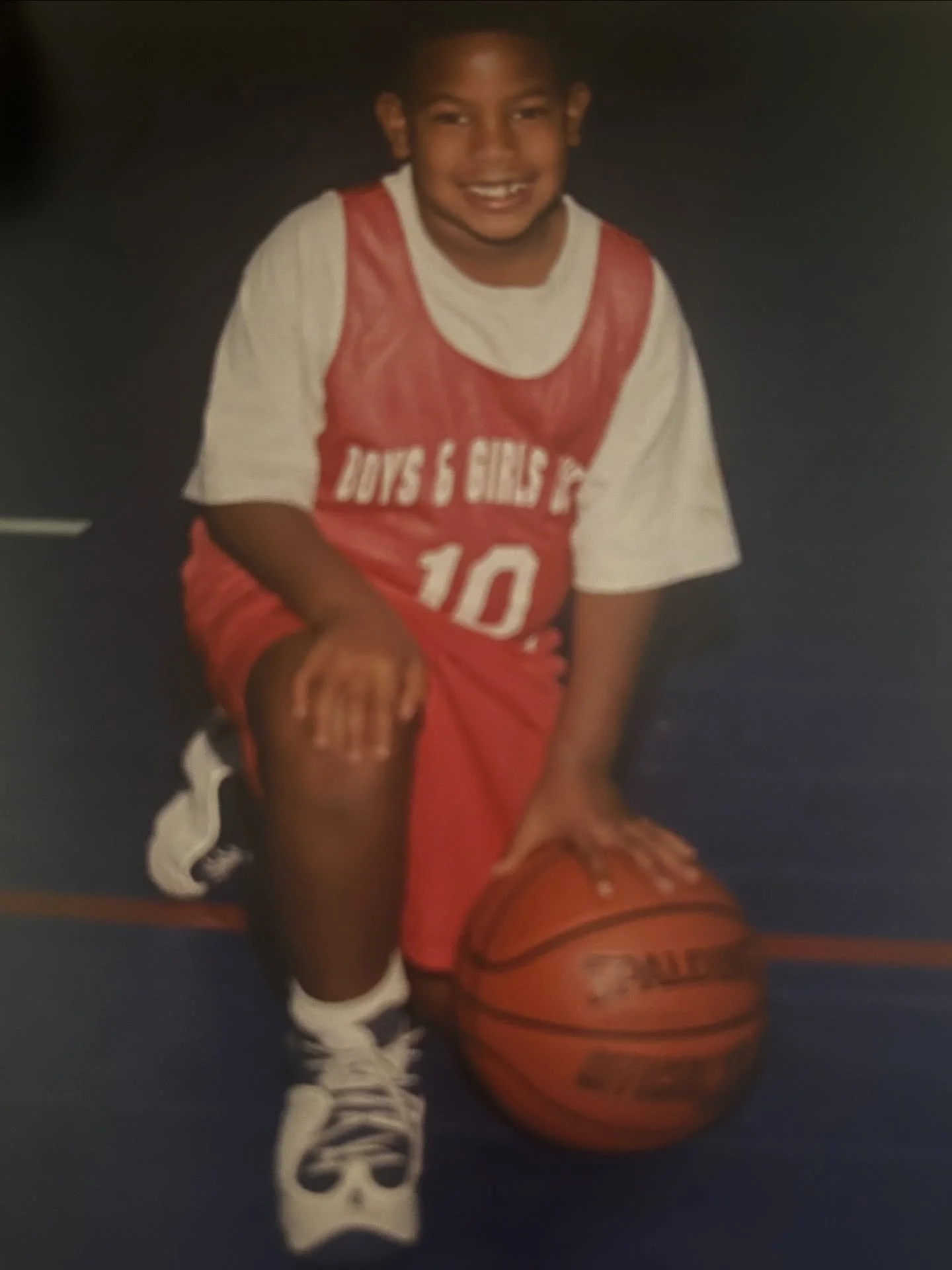 I remember going to the store and getting basketball shoes as a kid and not really caring if the colorway matched whatever team jersey I would be wearing for the season. 

Back when this photo was taken, Penny Hardaway was that dude with the Magic. H