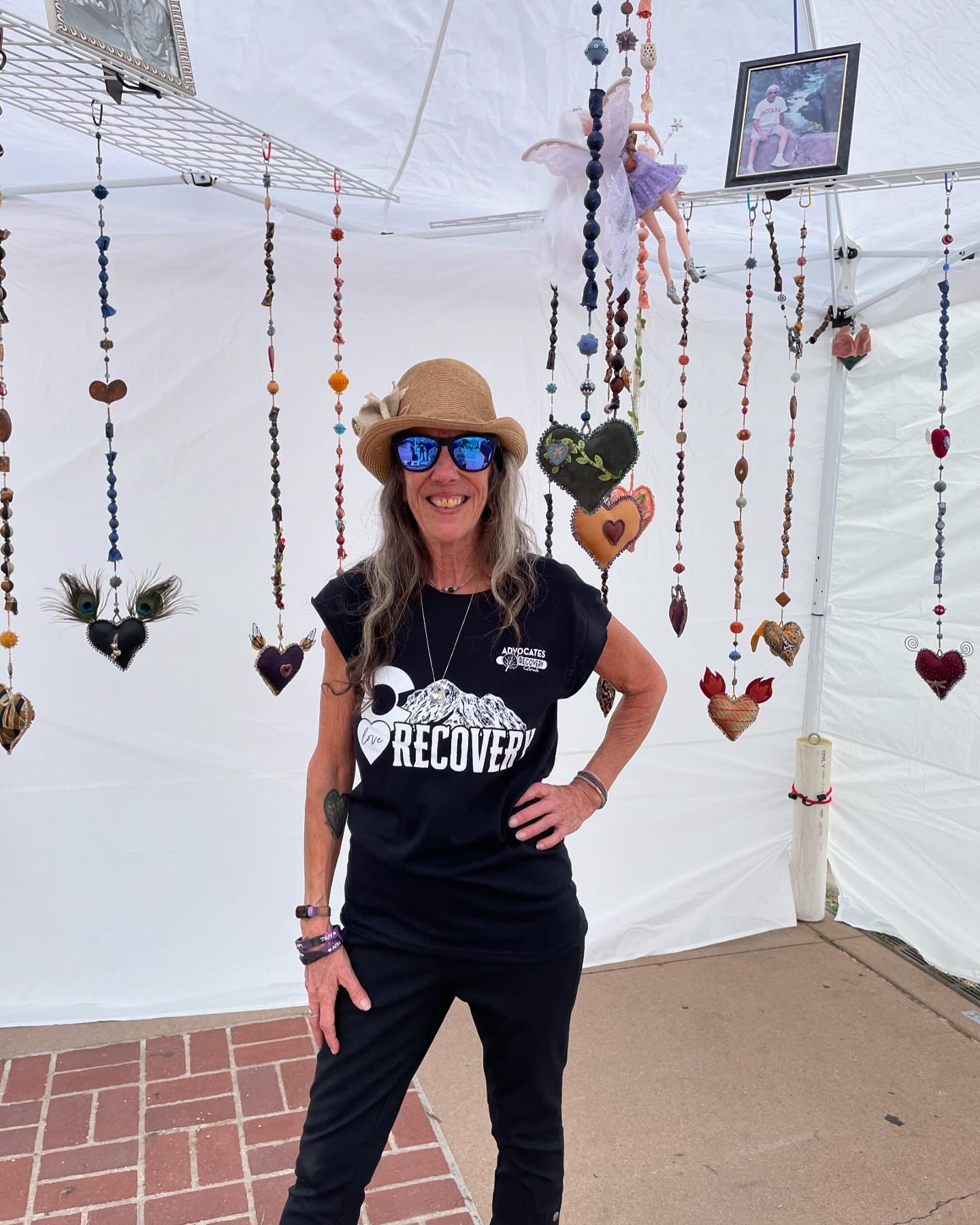 I was so proud to share my art and my message of recovery. I am seen, loved and supported by the most incredible tribe of people. To shine a light on what it looks like to live with love and joy in my heart because of my recovery was such a gift. Tha