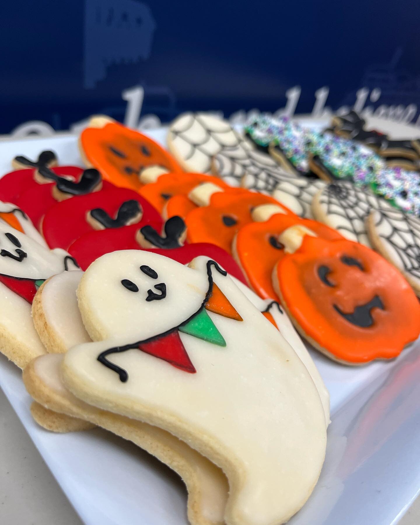 Happy Halloween from all of us at Fire-Pro. Celebrate safely and stay dry!

#halloweencostume #halloween #halloween2022 #vancouver #sugarcookies #sugarcookiesofinstagram #bc #firealarm #firesprinklersystem #firesprinkler #propertymanagement