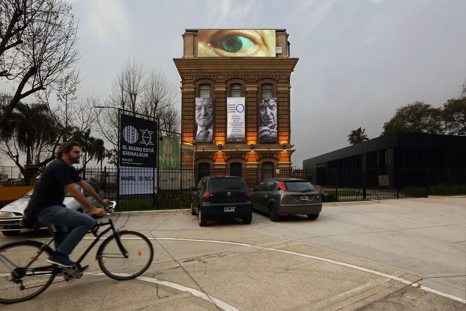 03-the_eye_video_installation_marq.jpg