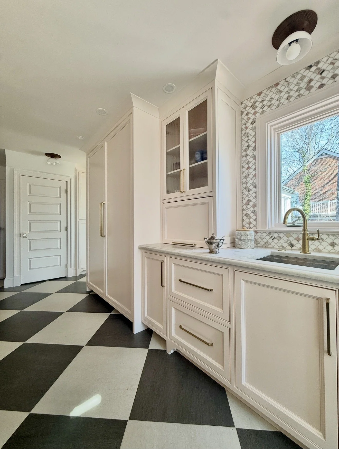 Finished kitchen with custom cabinetry by Casey Eves Design & Build, Charlottesville kitchen designer and contractor