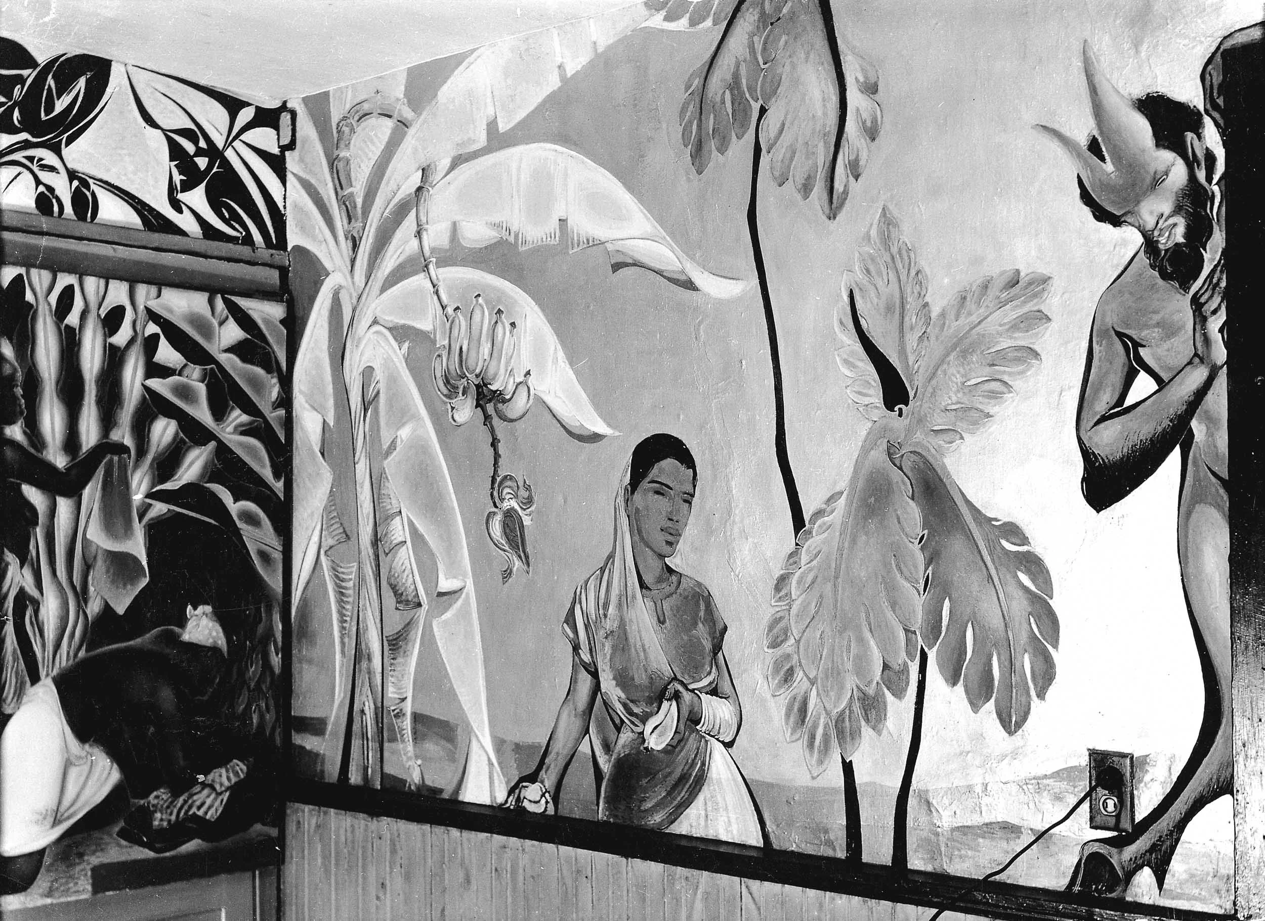 Wall murals Hugh’s Commerce Street Apartment