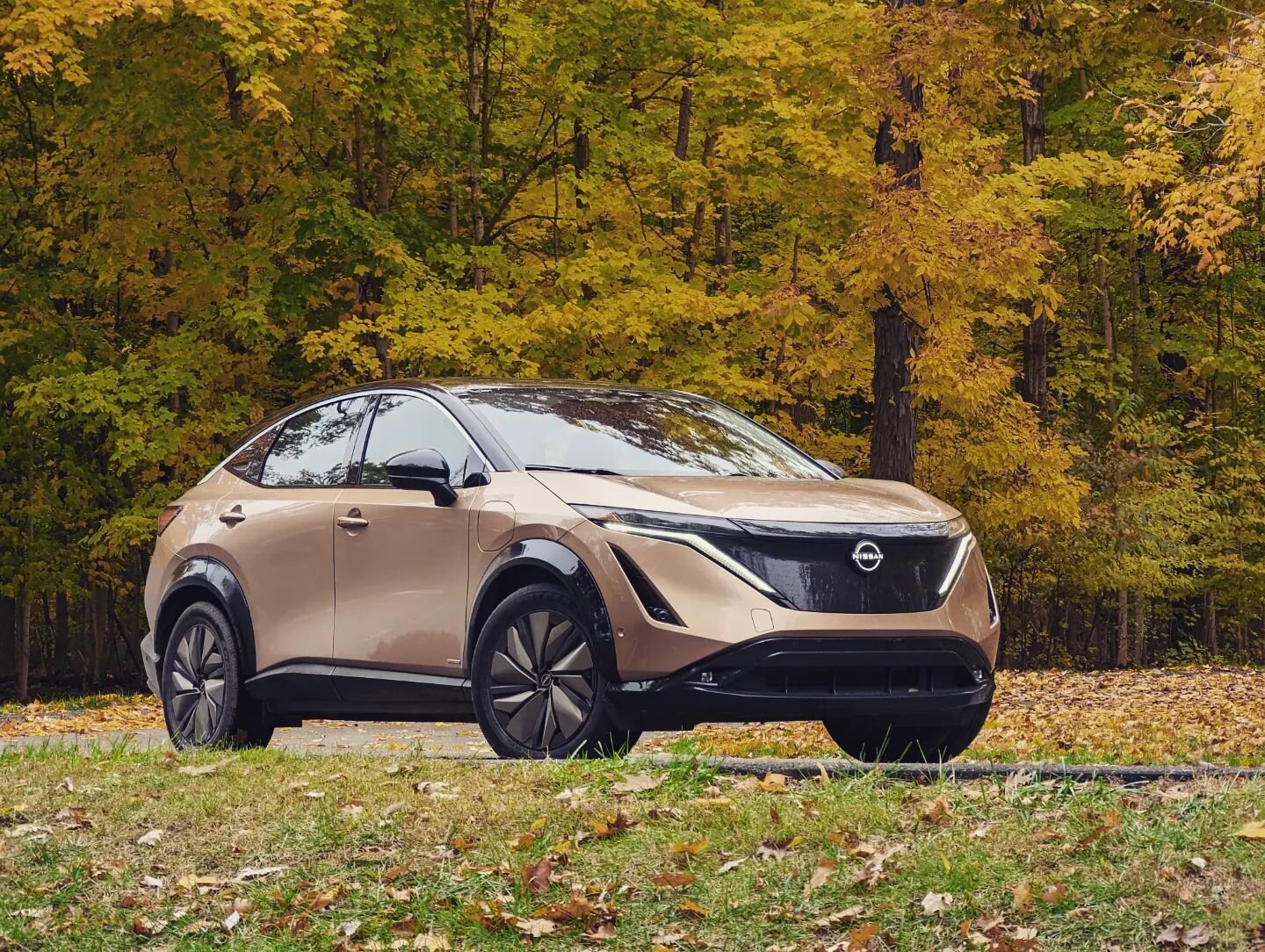 Day 3 of testing #NACTOY candidates in the rain, so pardon the road grime. Around 40% of this years' semifinalists are #EV, including the #NissanAriya here. What an exciting time!
.
.
#electriccar #nissan #suv #crossover