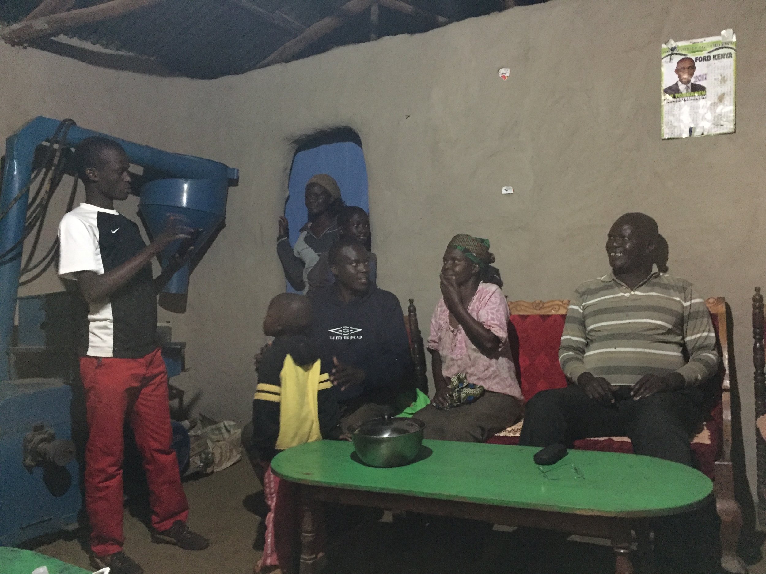  We all shared heartfelt and long goodbyes and exchanged gifts with Livingstone Kegode's family on the final day. It was a very emotional night for everybody. 